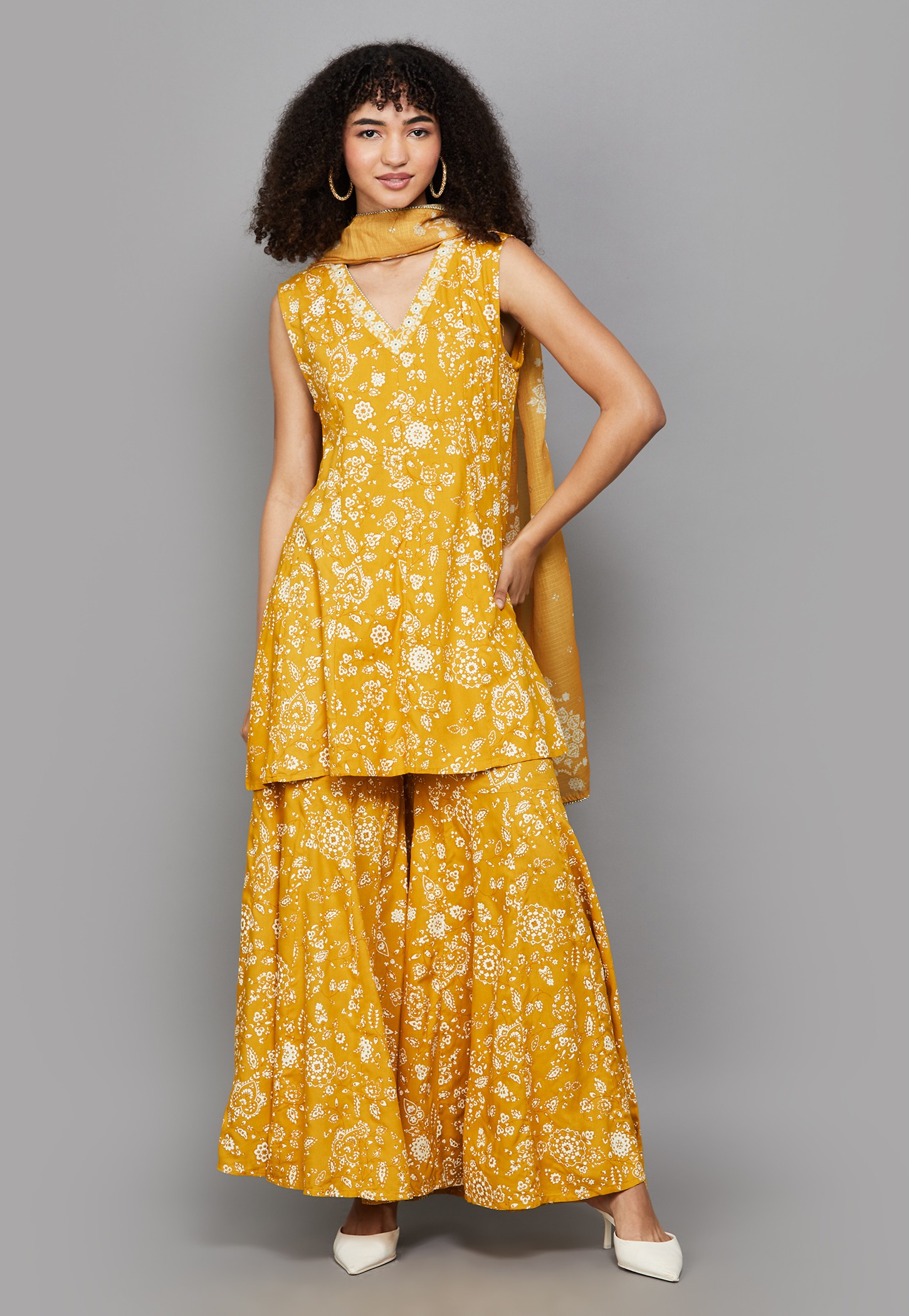 W Floral Print Kalidar Kurti Set-picture-36