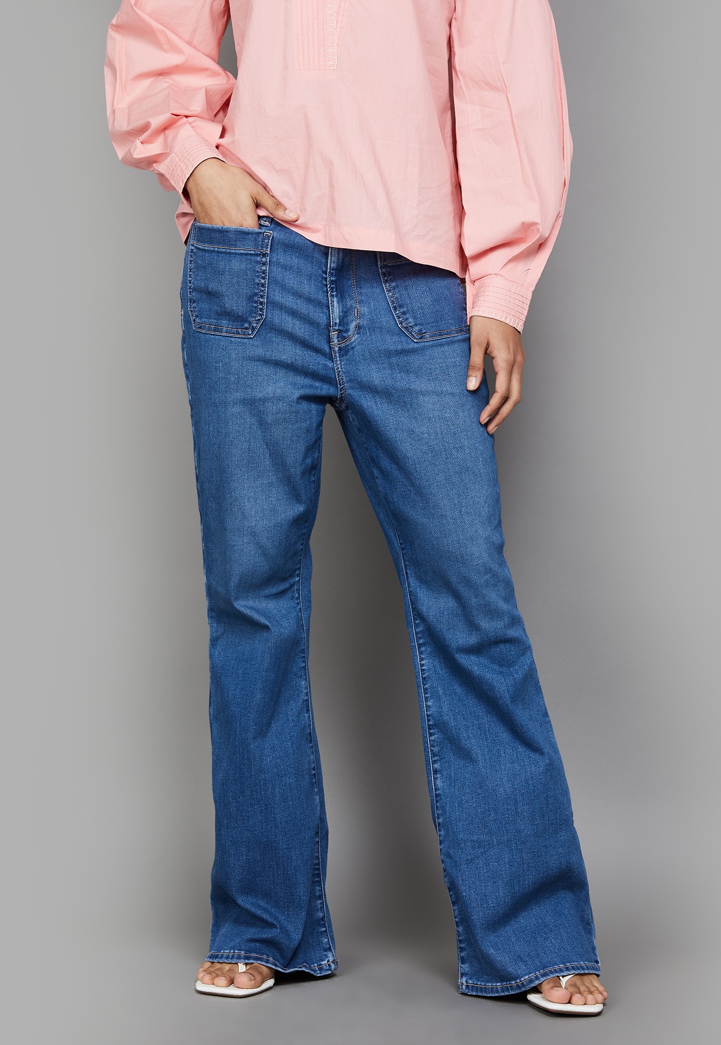 AMERICAN EAGLE Washed Flared Jeans-picture-21