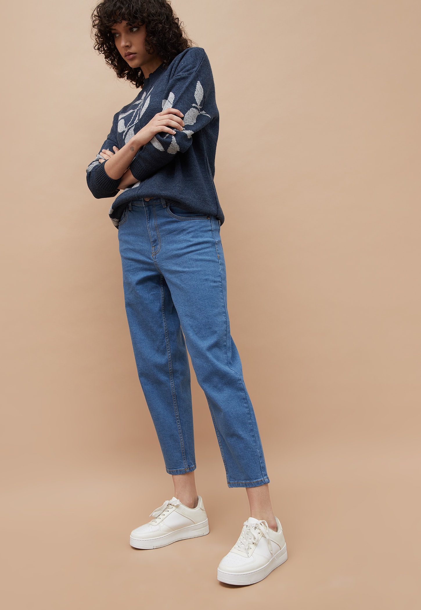 COLOUR ME Solid Mom Fit Crop Jeans-image-17