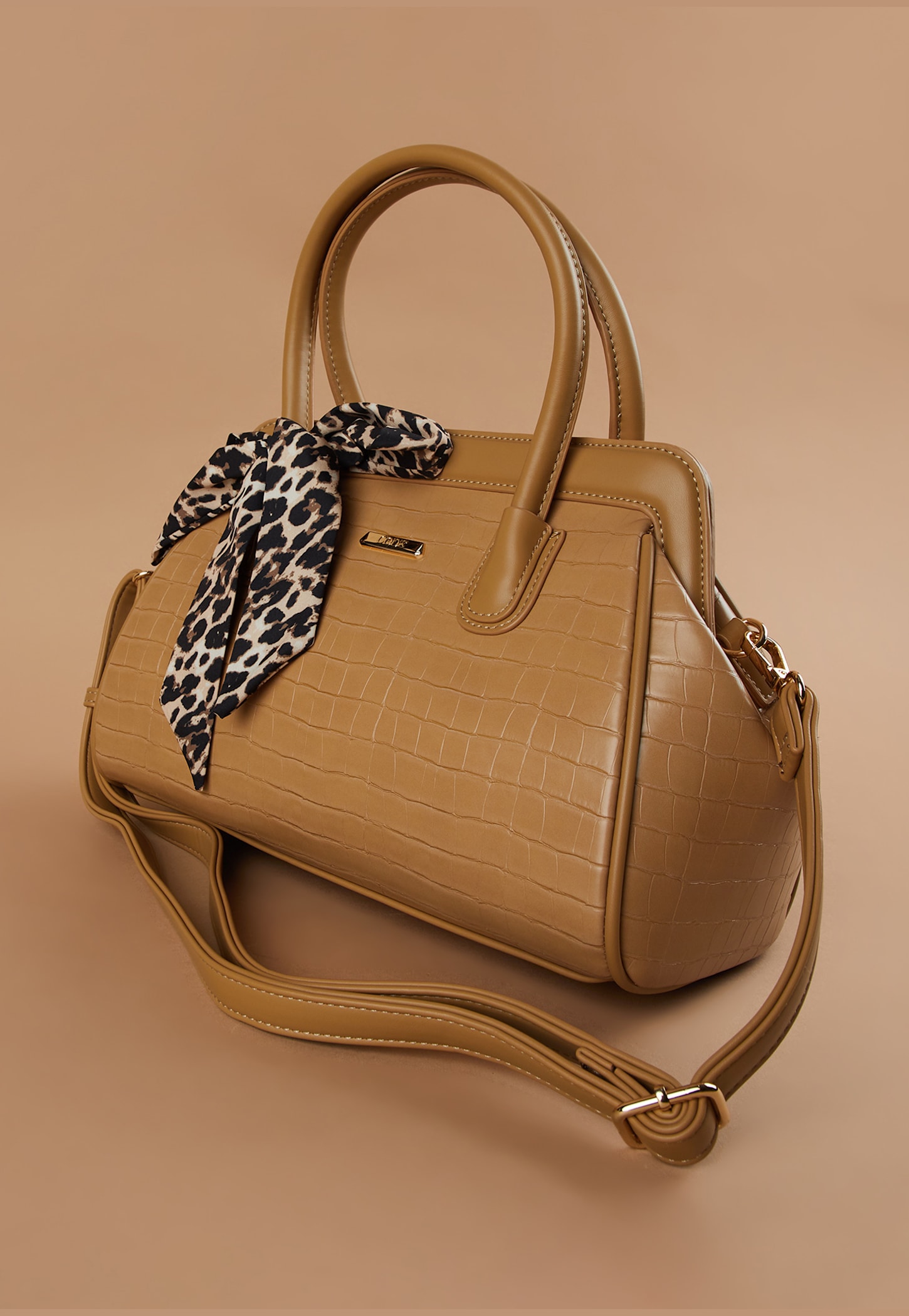 CODE Croc Embossed Handheld Bag-picture-16