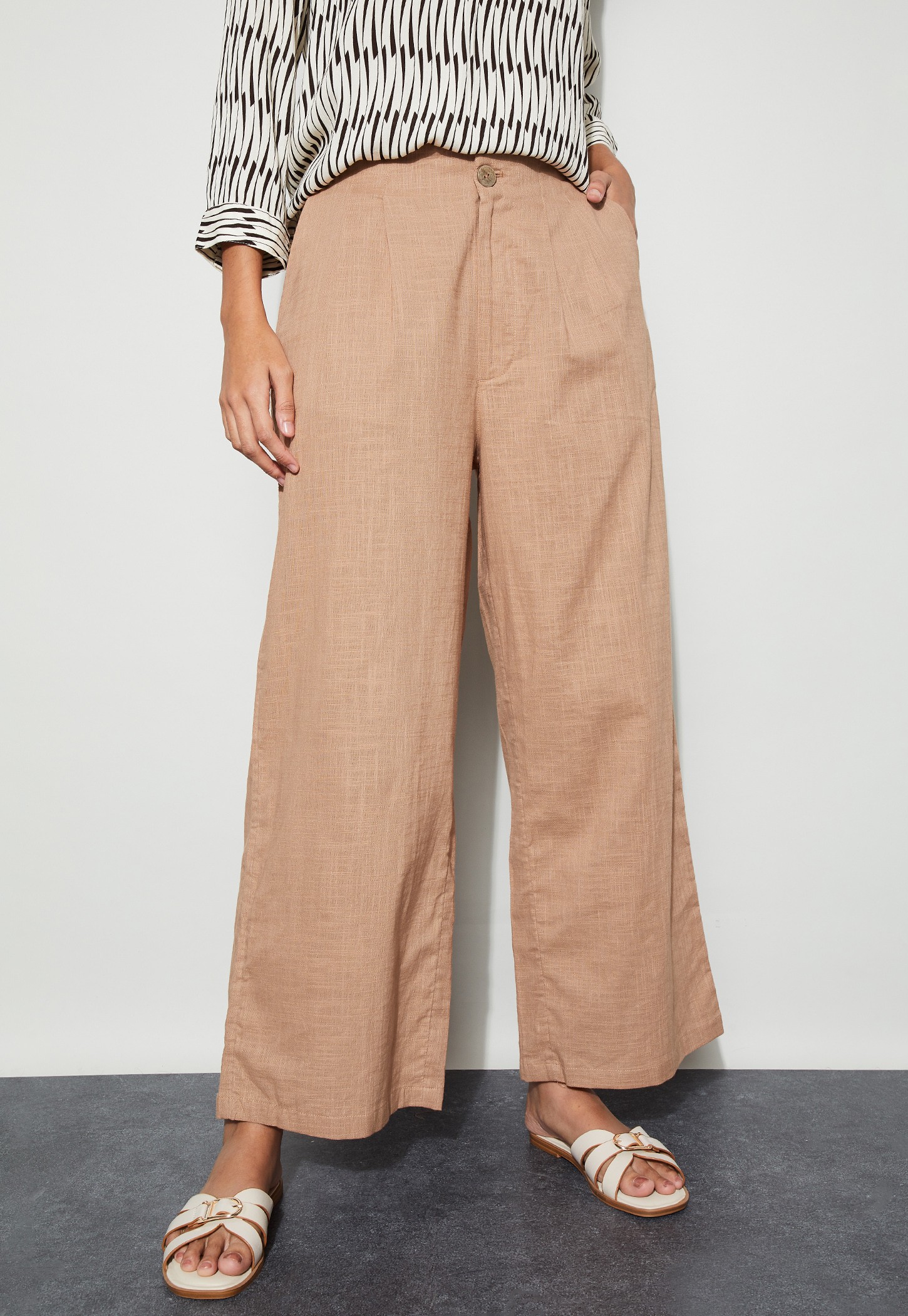 FAME FOREVER Pleated Front Wide Leg Trousers-picture-20
