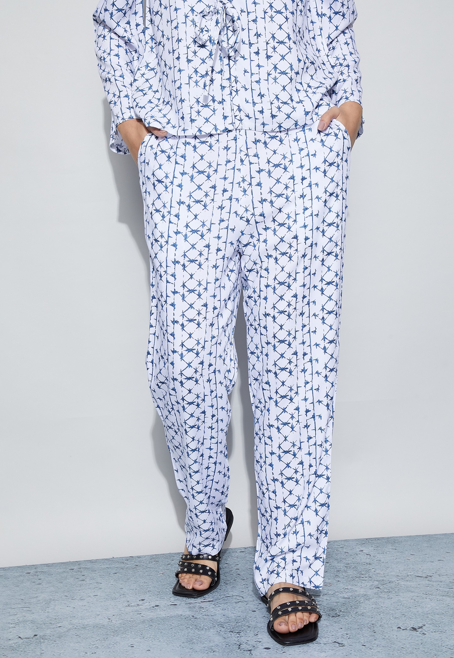 FAME FOREVER Printed Straight Trousers-picture-48