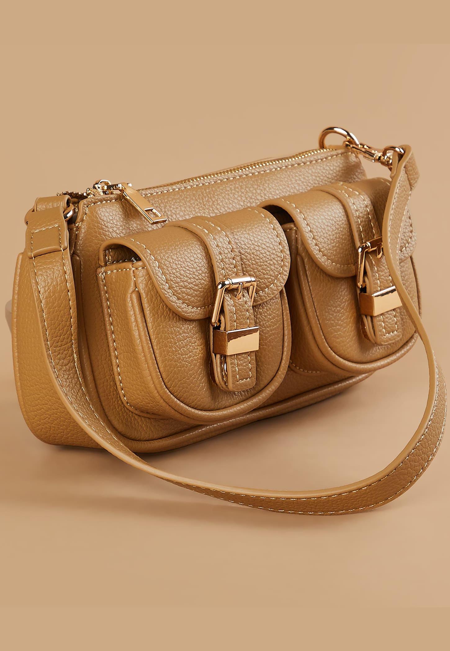 GINGER Textured Sling Bag