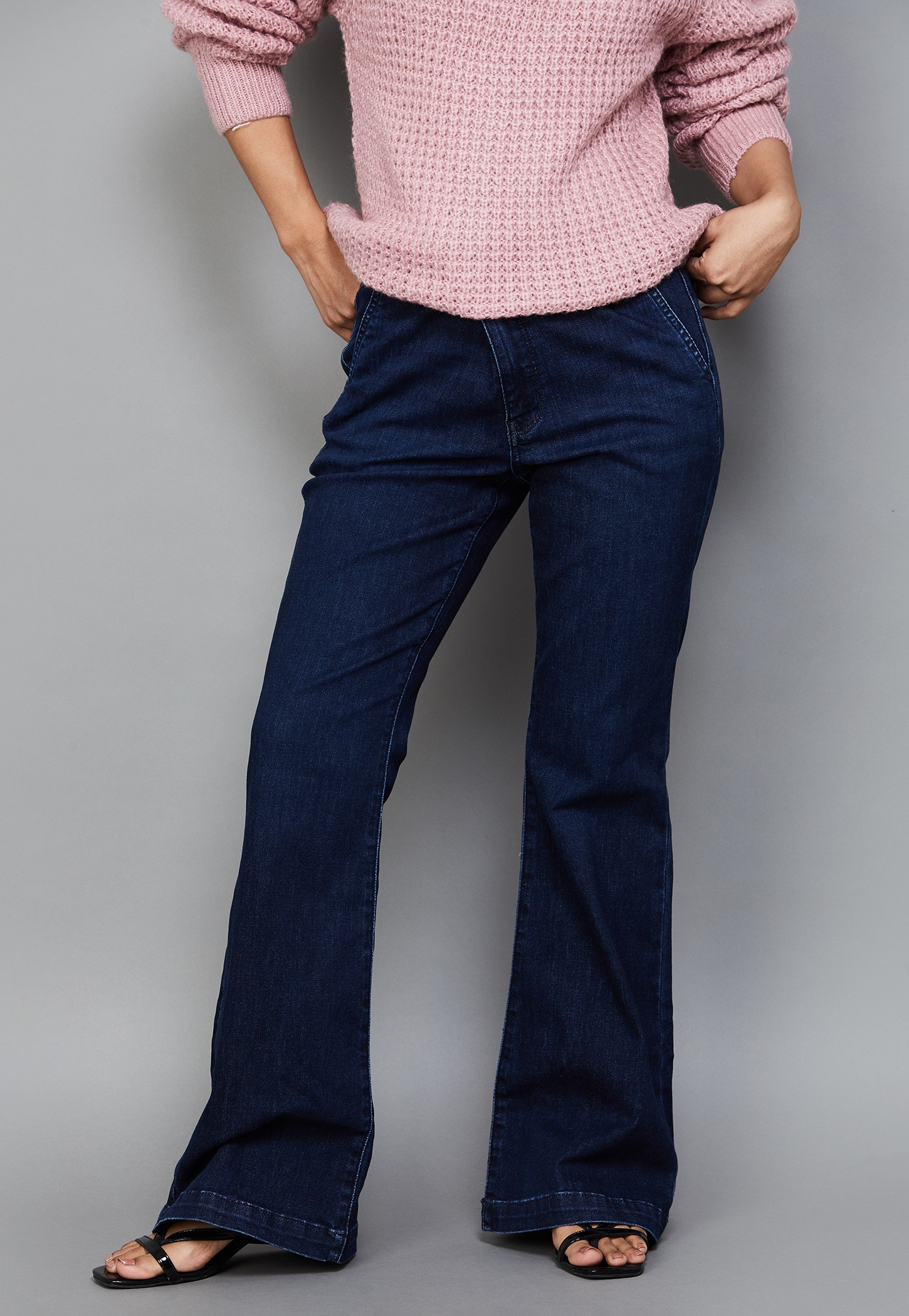 AMERICAN EAGLE Washed Flared Jeans-picture-40