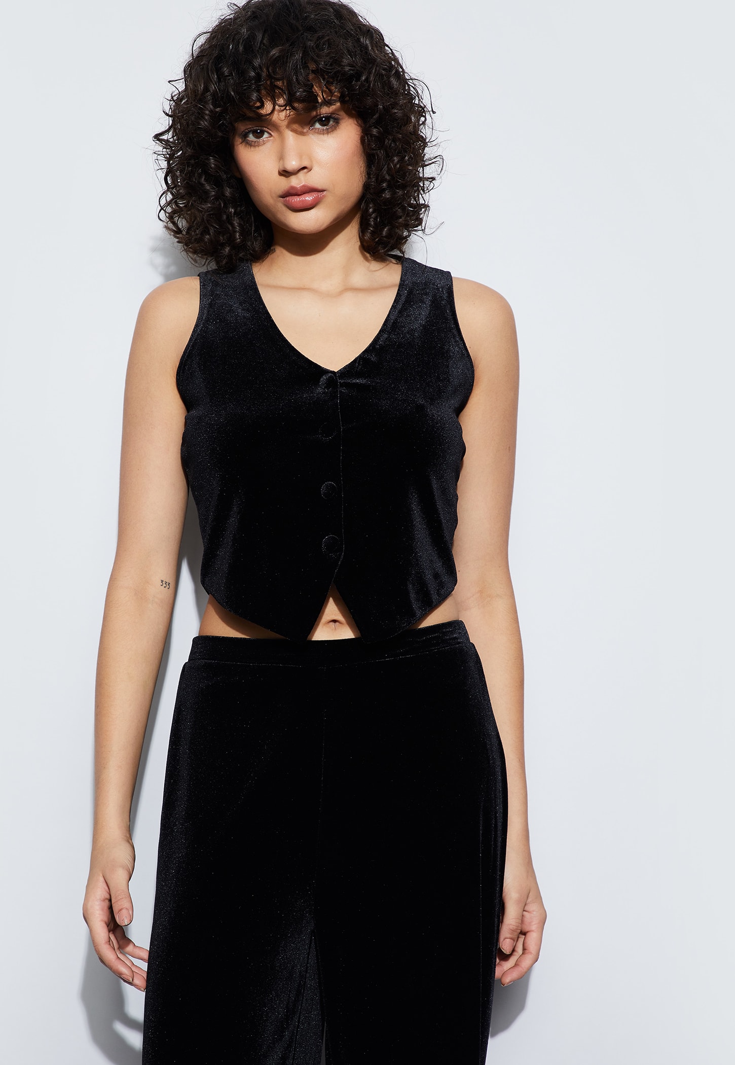 GINGER Solid Sleeveless Crop Top-picture-37