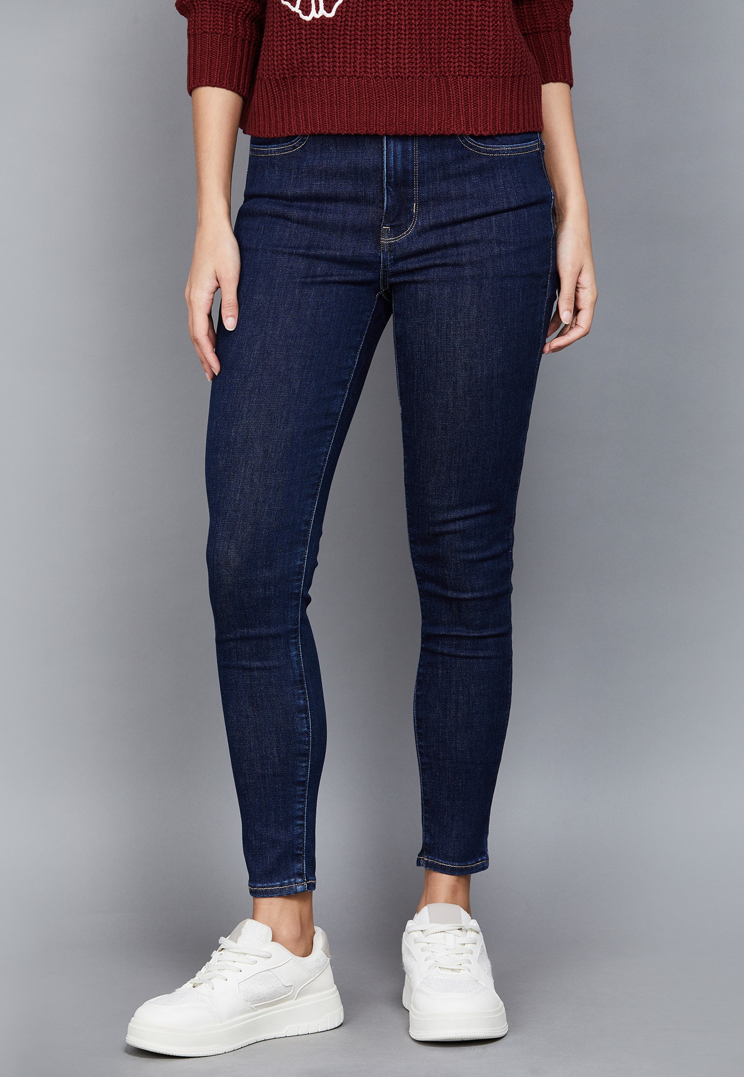 AMERICAN EAGLE Washed Skinny Fit Jeans-picture-31