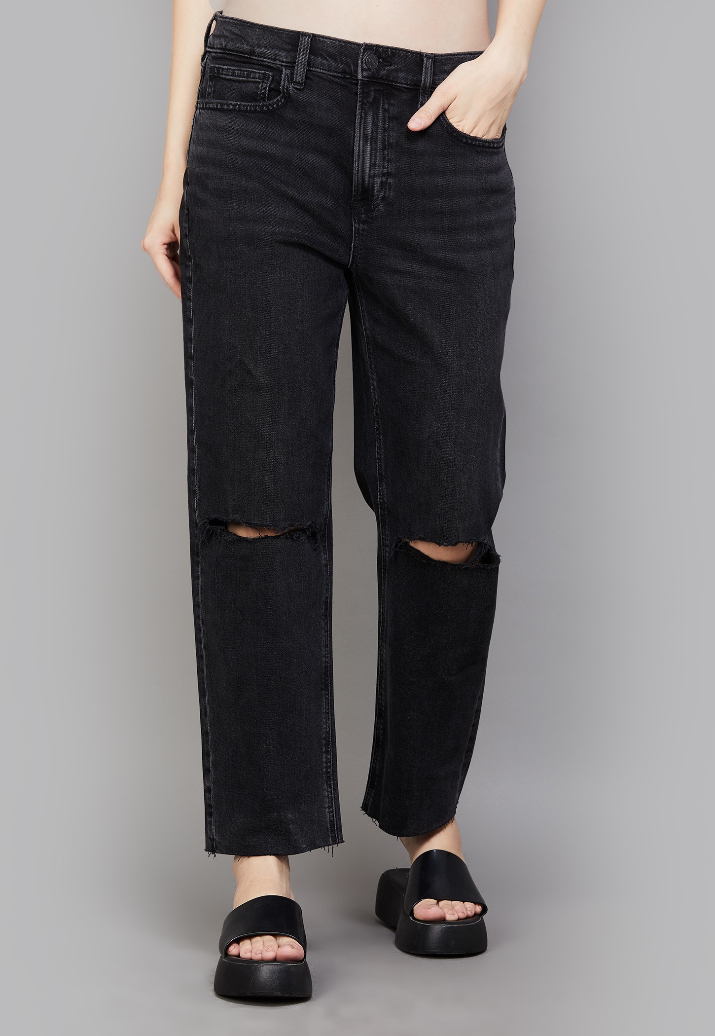 AMERICAN EAGLE Washed Slash Knee Straight Fit Jeans-picture-23