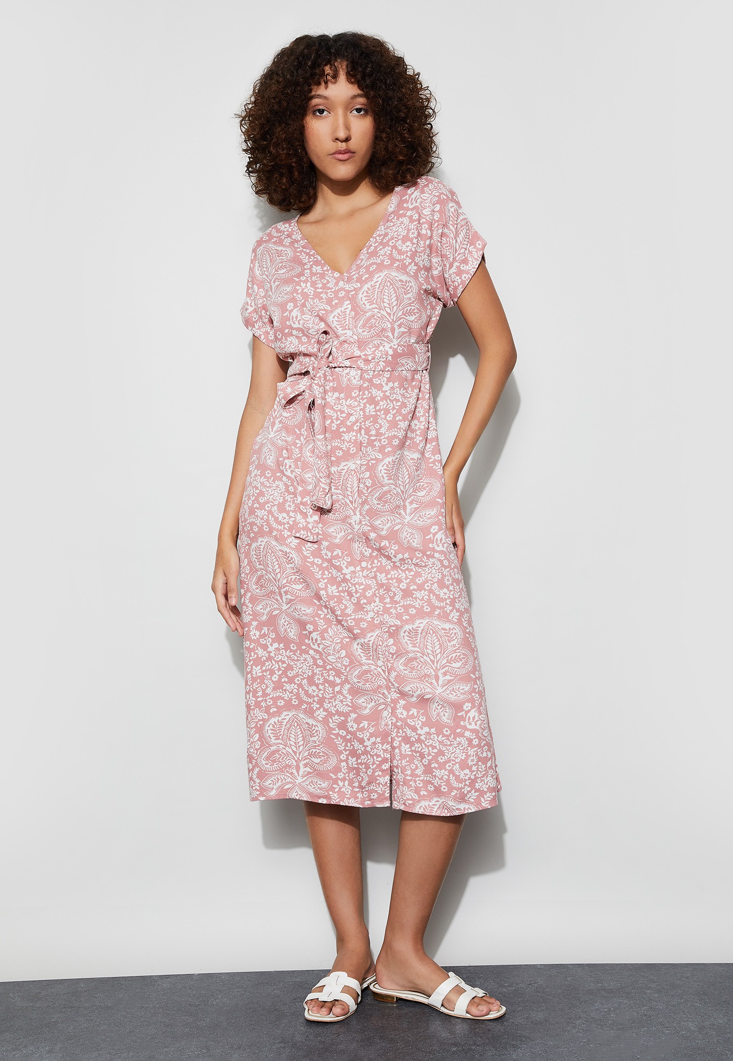 FAME FOREVER Floral Print Belted Midi Dress-image-10