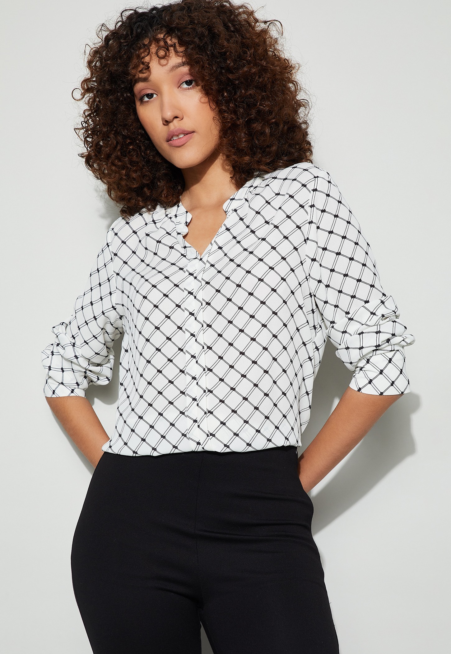CODE CLASSIC Geometric Print Band Collar Top-picture-50