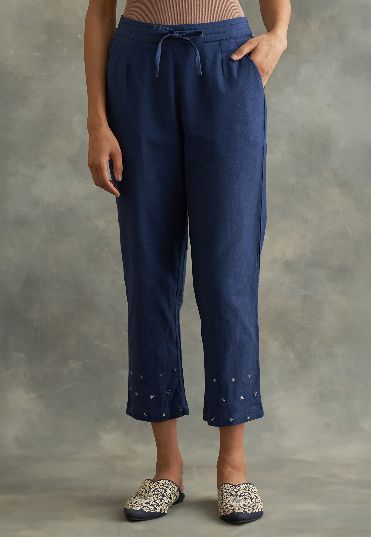 W Embroidered Straight Pants-picture-53