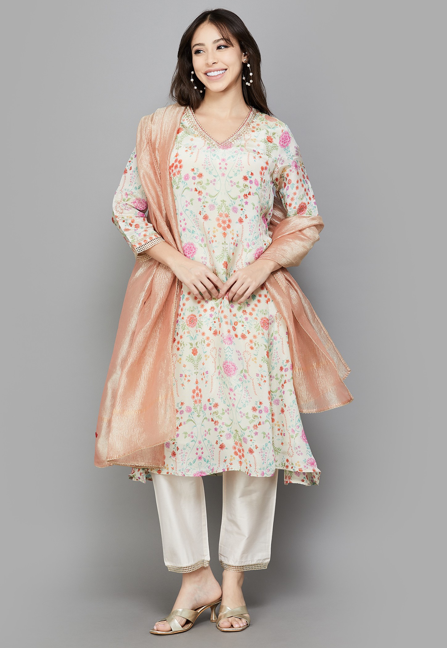W Floral Print Kurta Set-picture-22