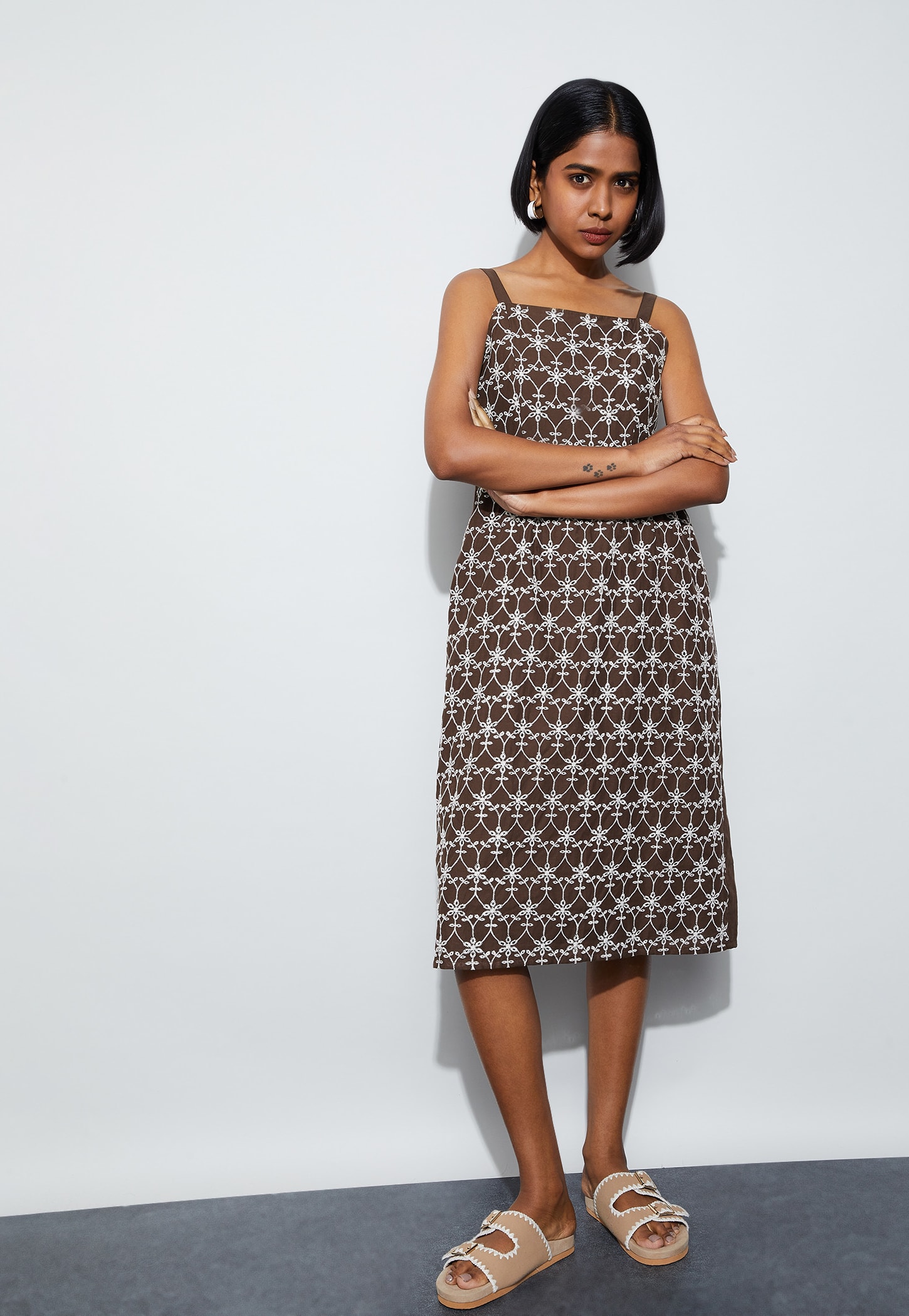 FAME FOREVER Embroidered Dress-picture-14