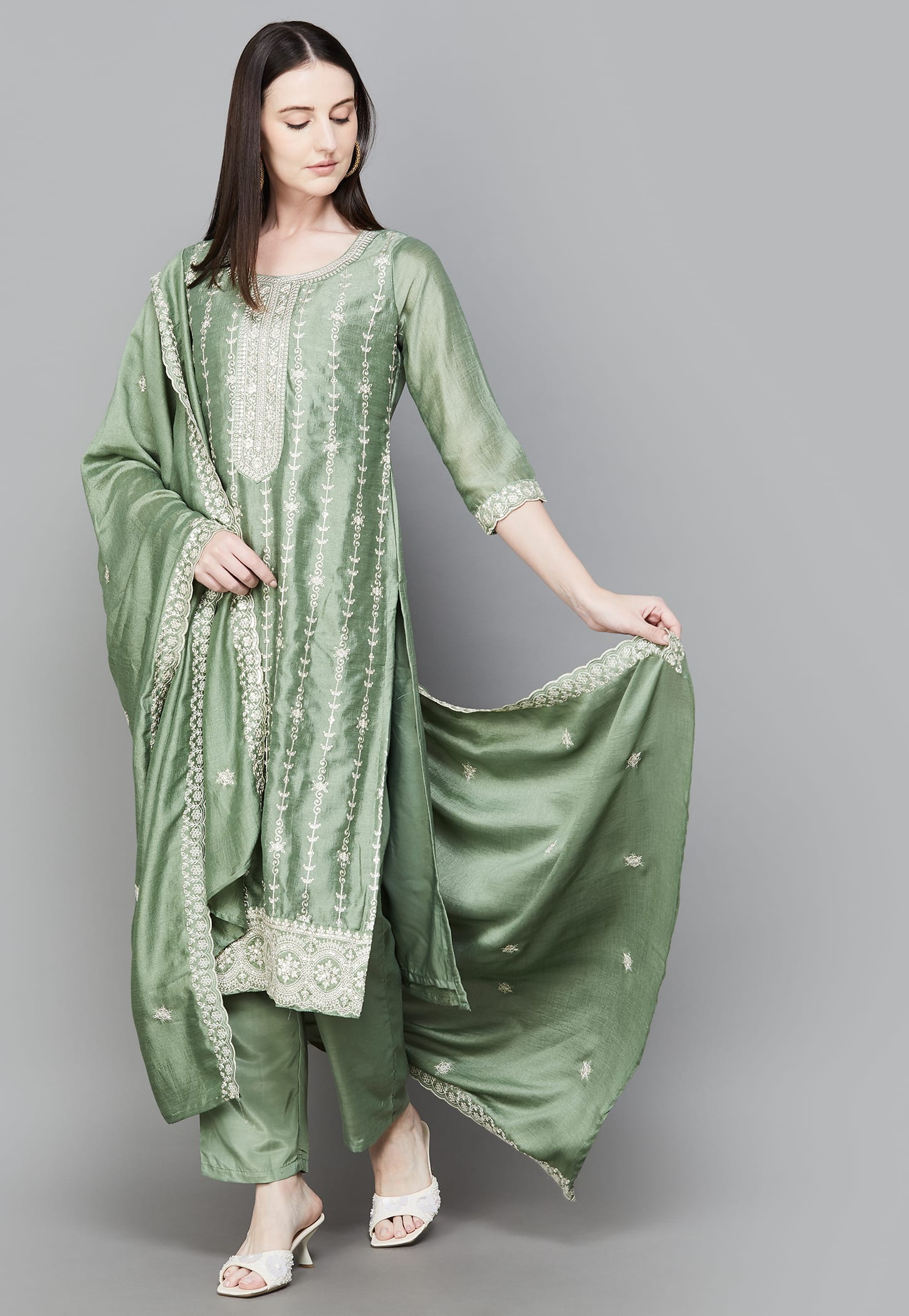 LIBAS Embroidered Kurta Set-picture-33