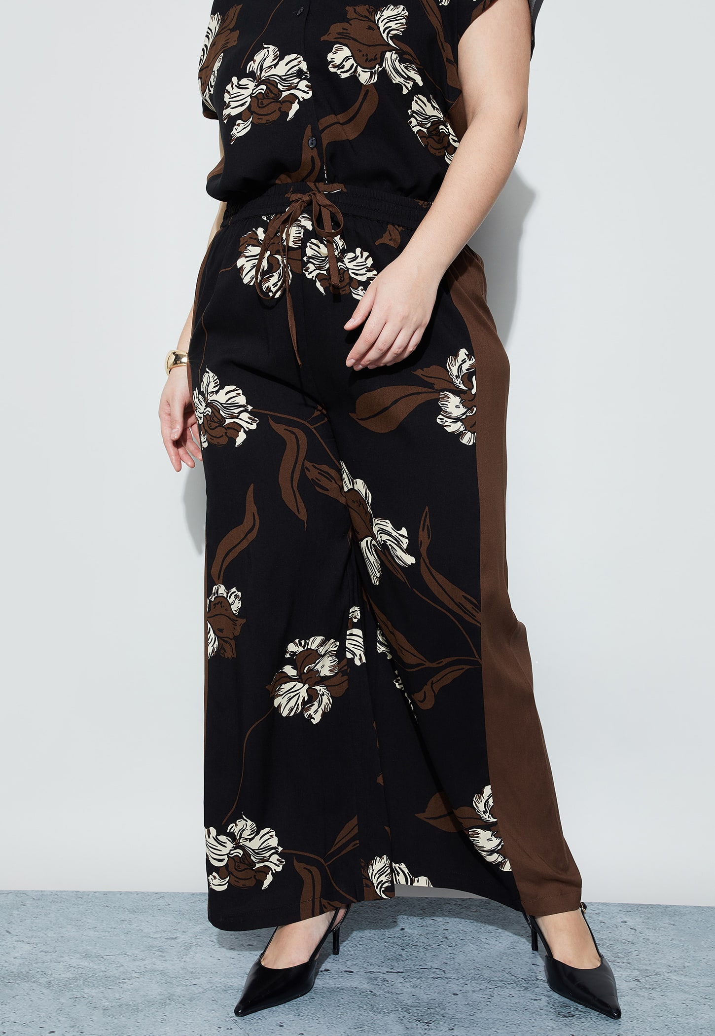 NEXUS Floral Print Trousers-picture-14