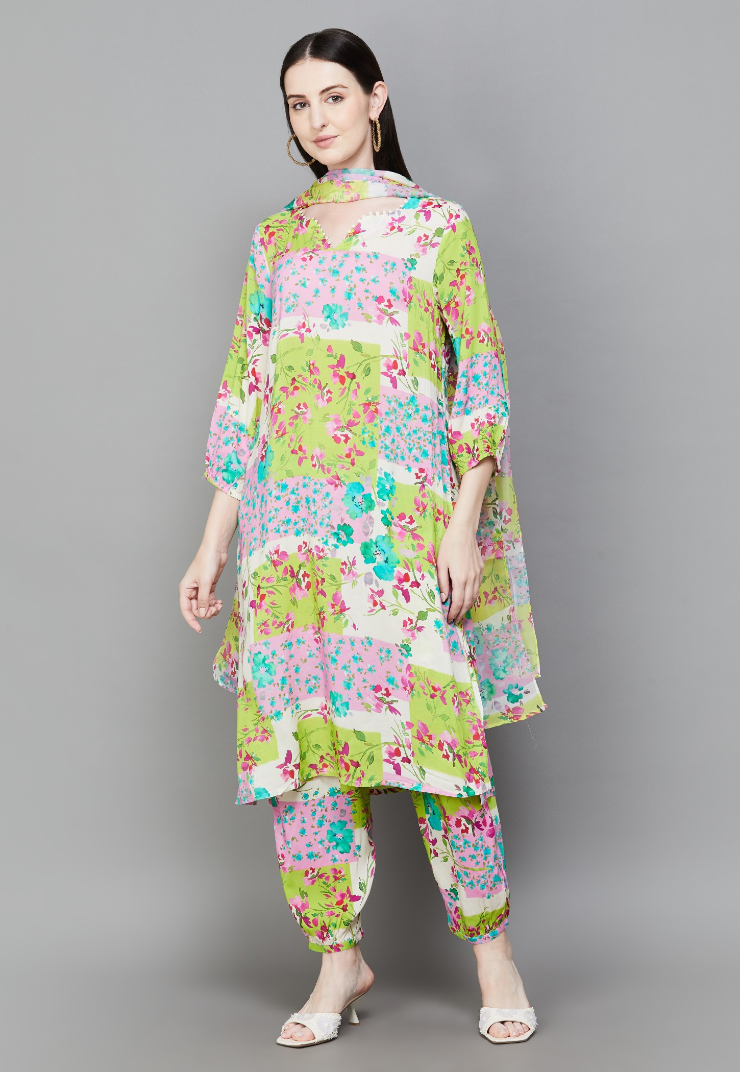 W Floral Print Kurta Set-image-26