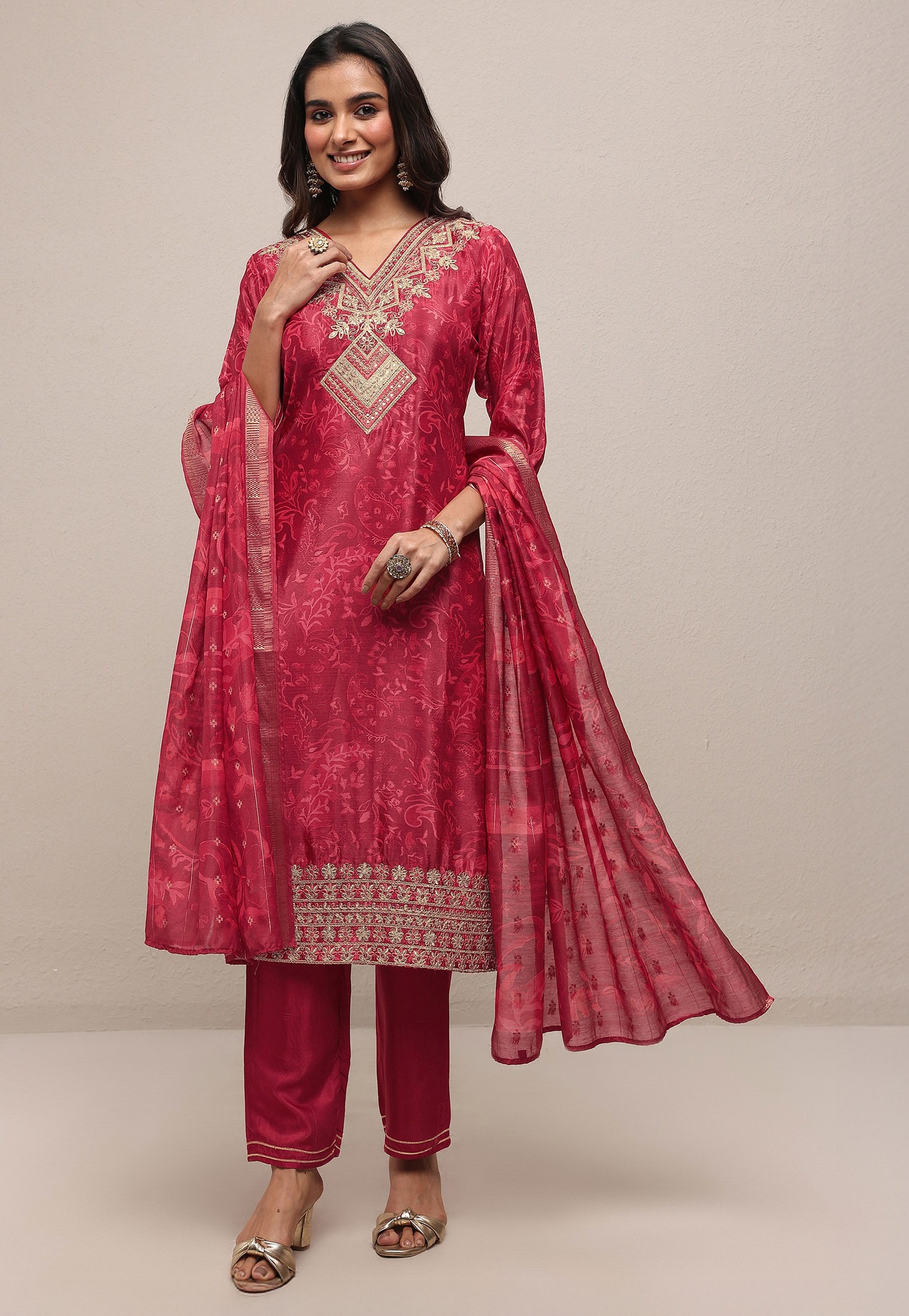 LIBAS Ethnic Motif Kurta Set-picture-25