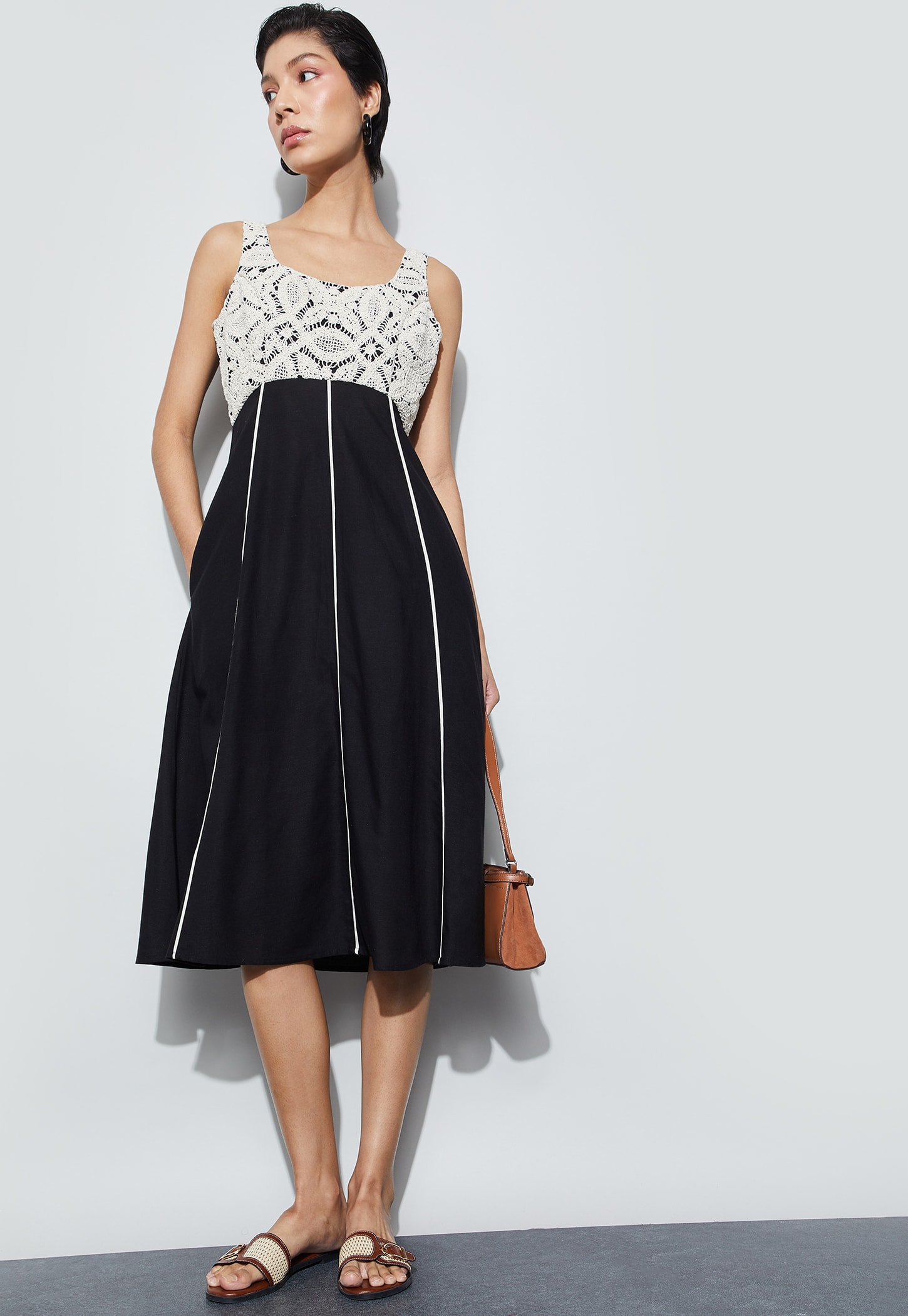 CODE Lace A-line Dress-picture-36