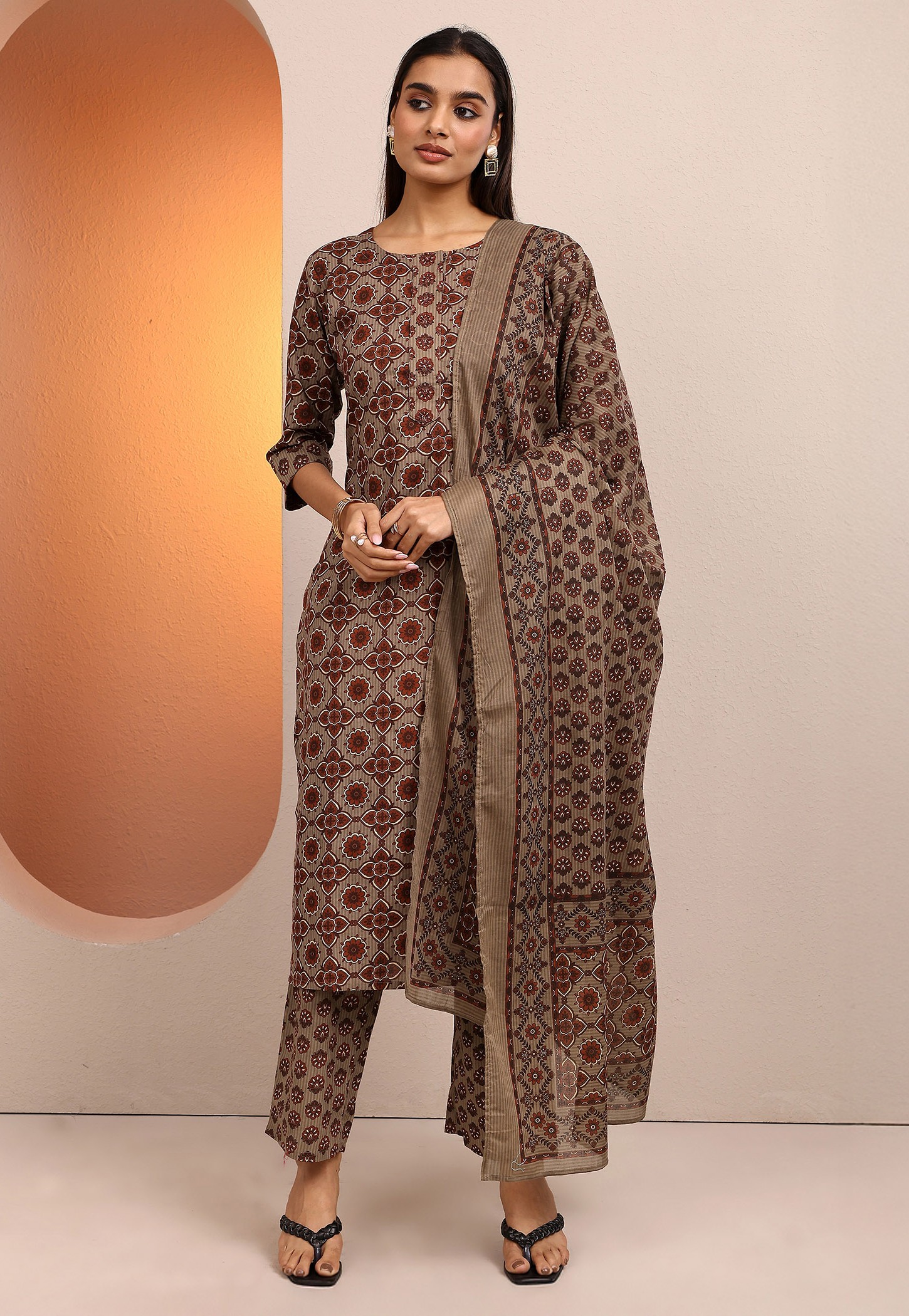 LIBAS Ethnic Motif Print Kurta Set-picture-10