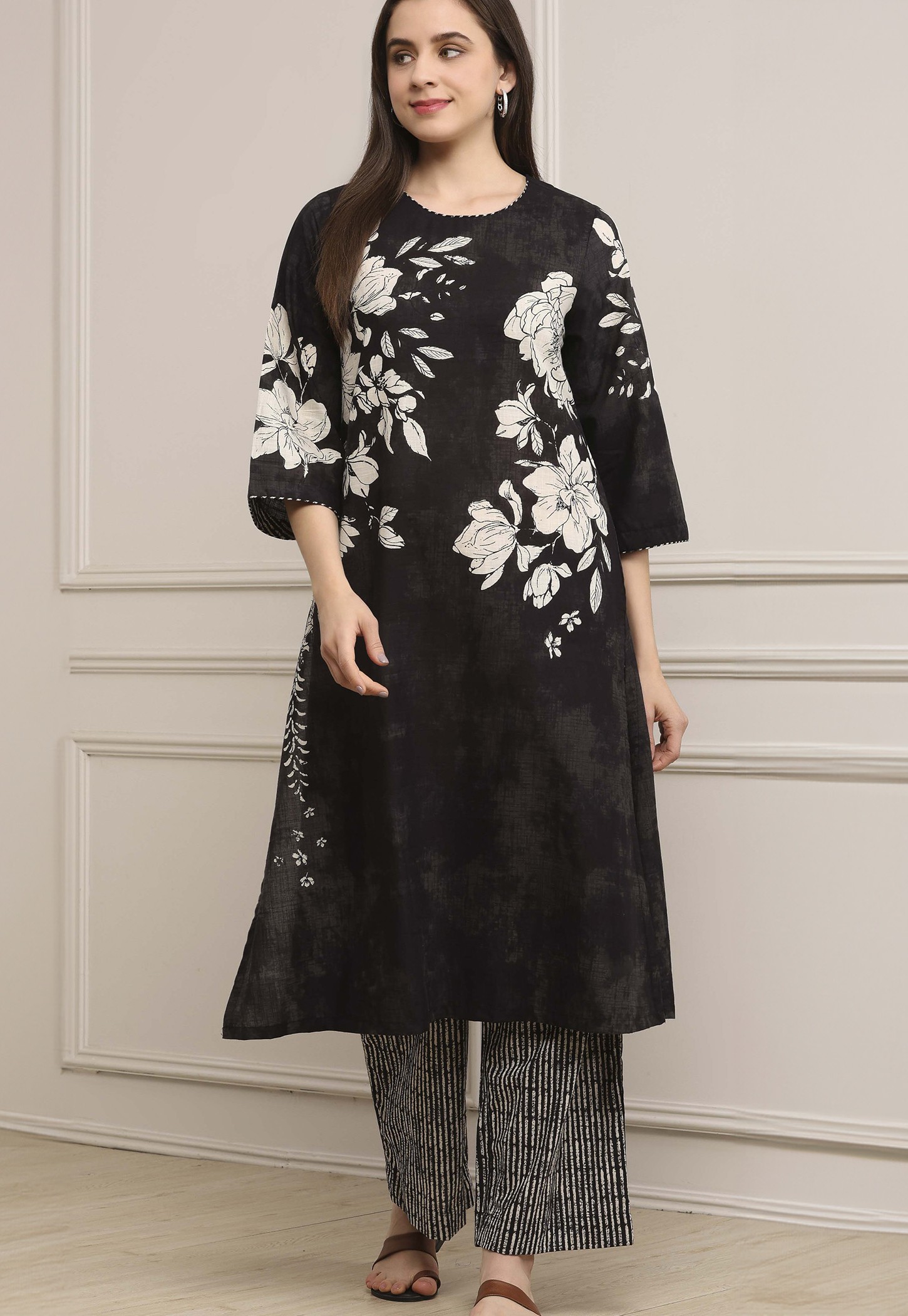 BIBA Floral Print Kurta Set-image-9
