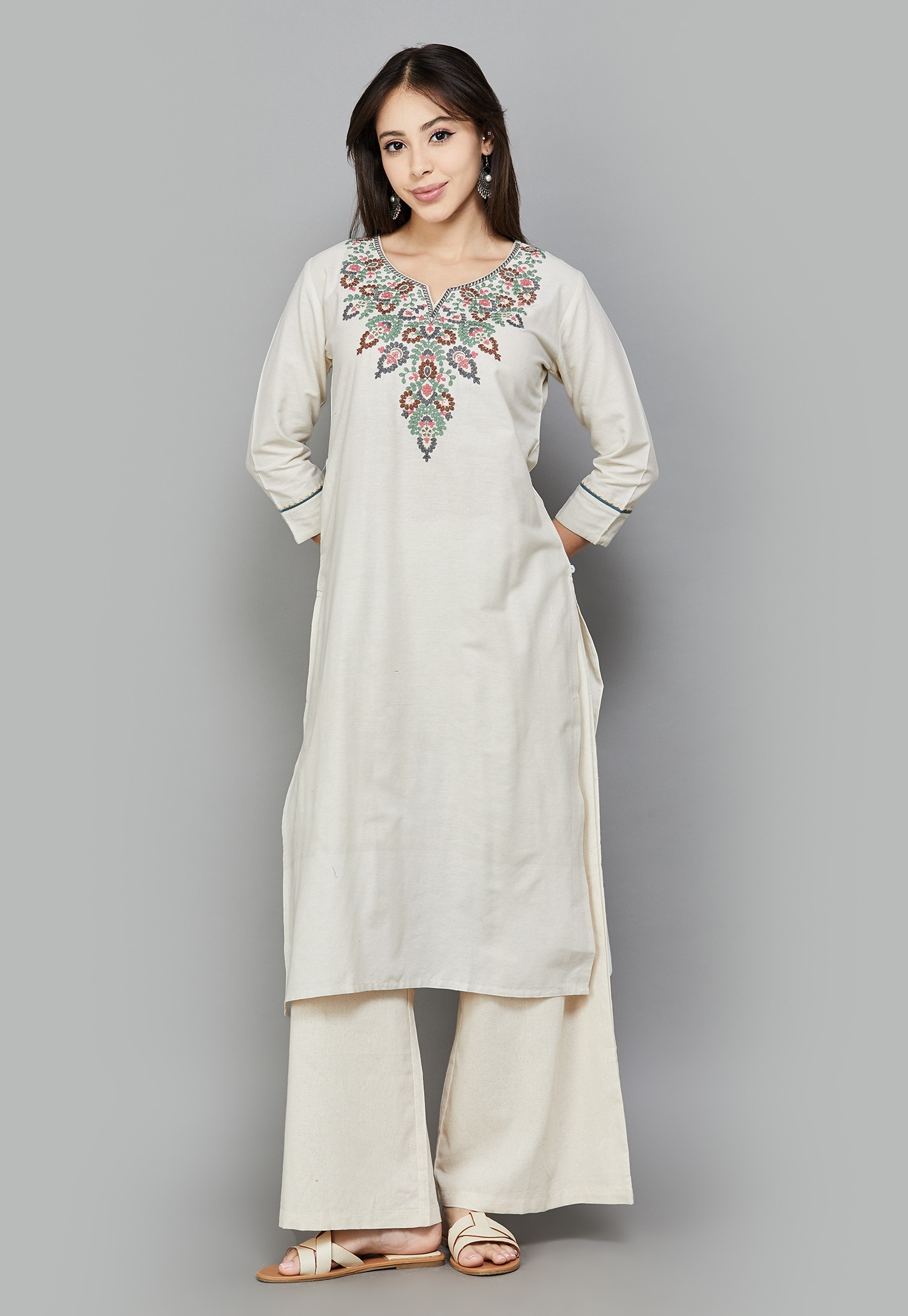 SPAN Embroidered Straight Kurta-picture-33