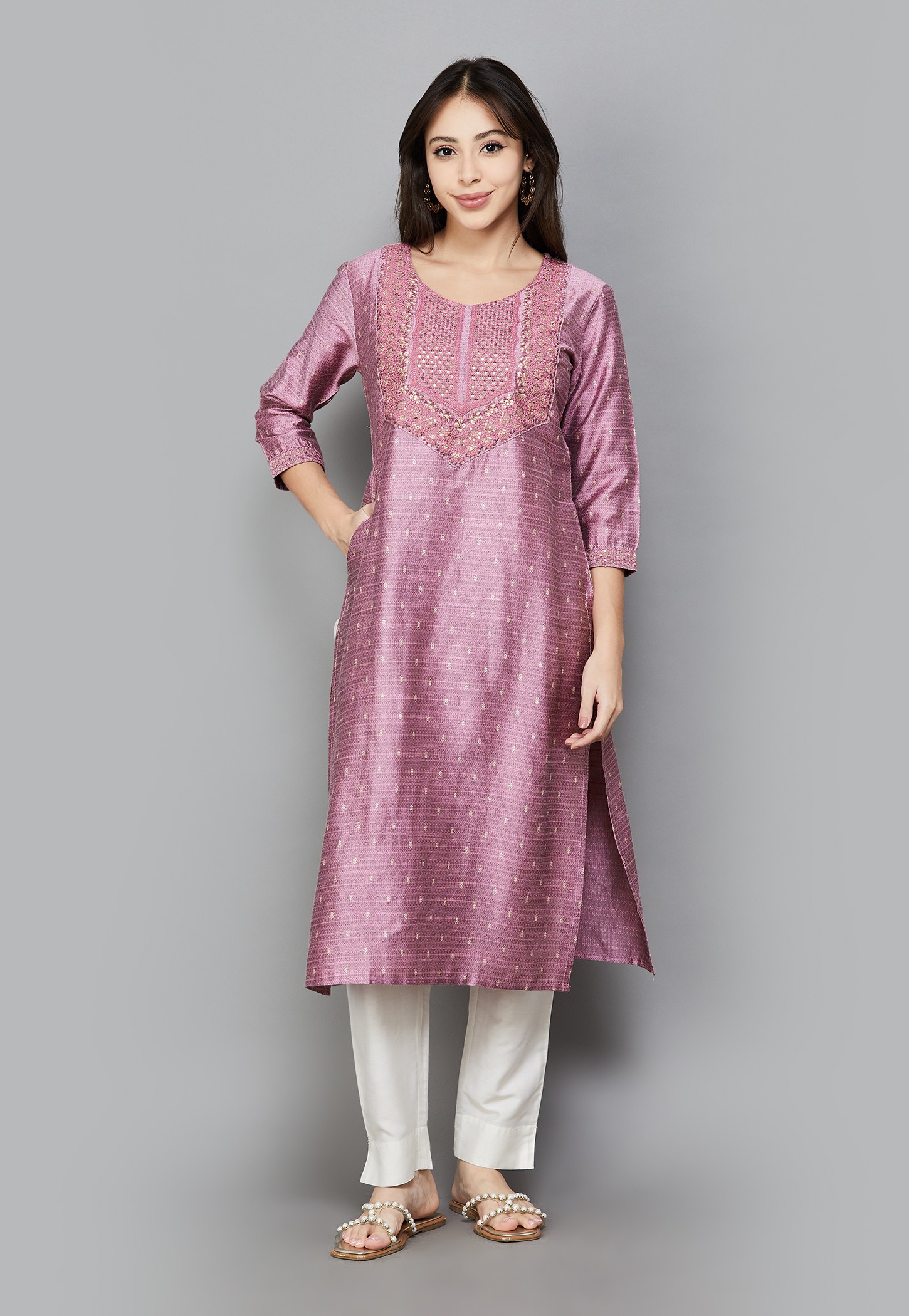 SPAN Embroidered Straight Kurta-picture-22