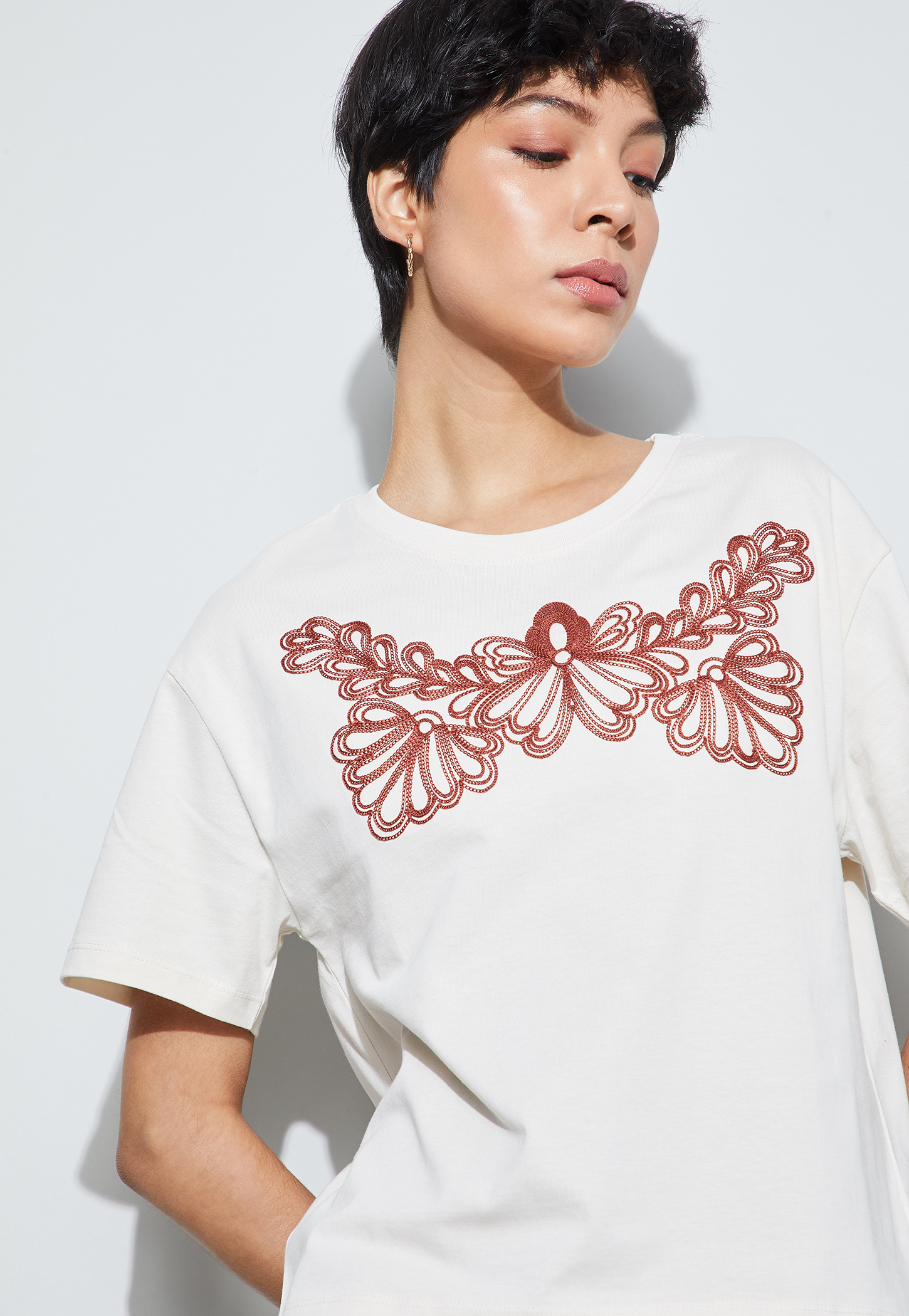 FAME FOREVER Embroidered T-shirt-picture-17