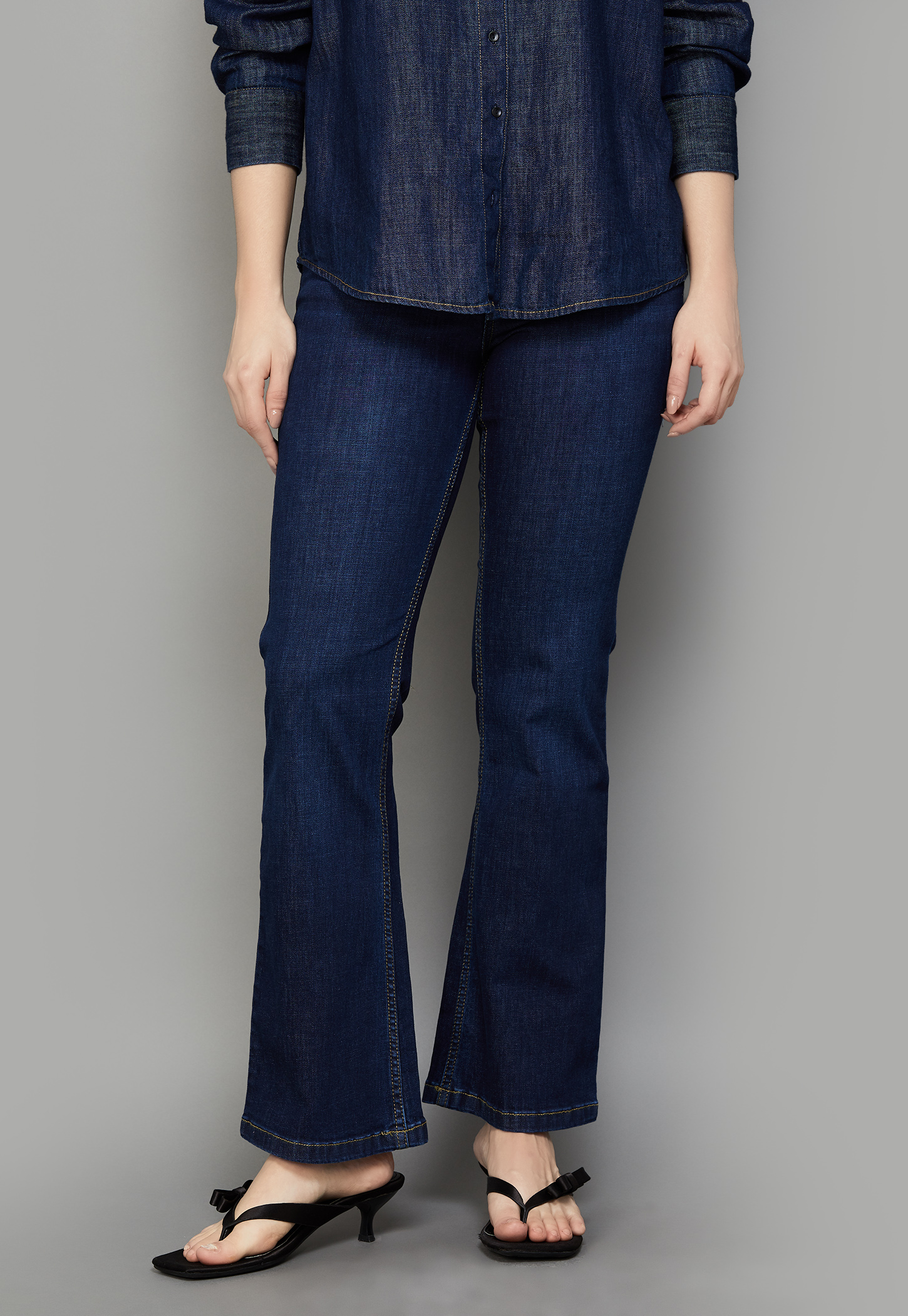 KRAUS Solid Mini Flared Jeans-picture-46