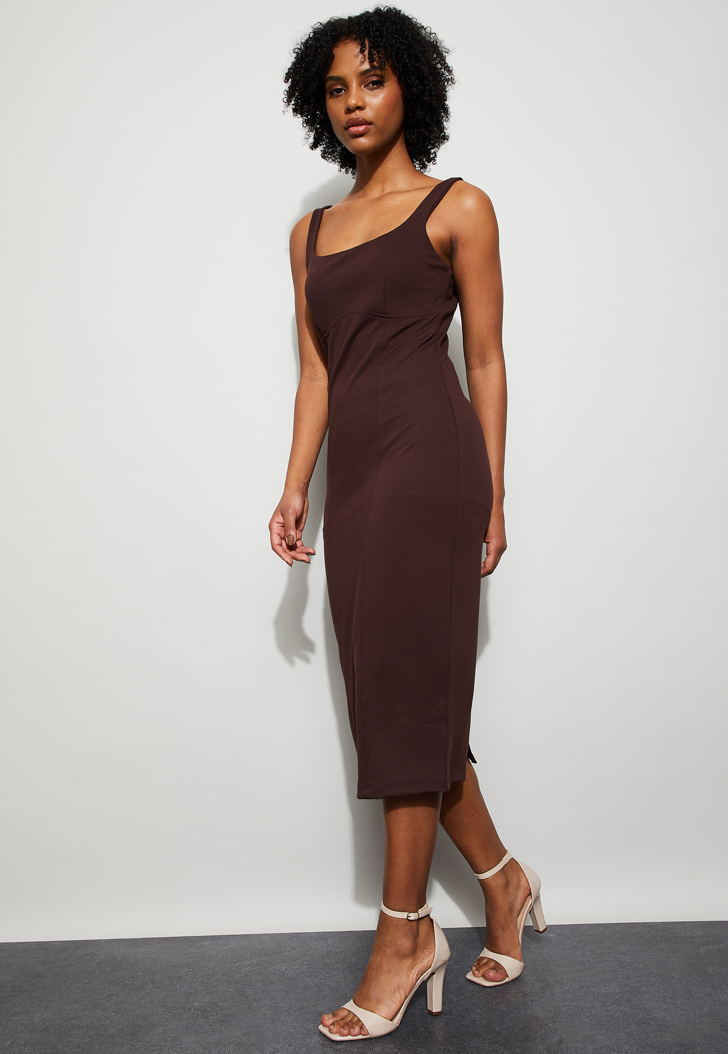GINGER Bodycon Midi Dress with Square Neck-picture-17