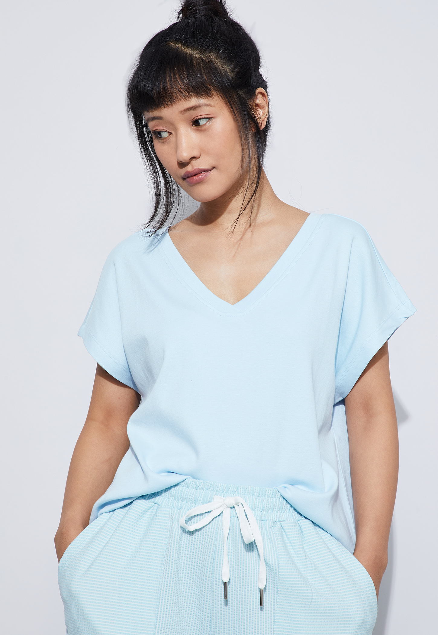 GINGER Solid V-neck Lounge T-shirt-picture-17