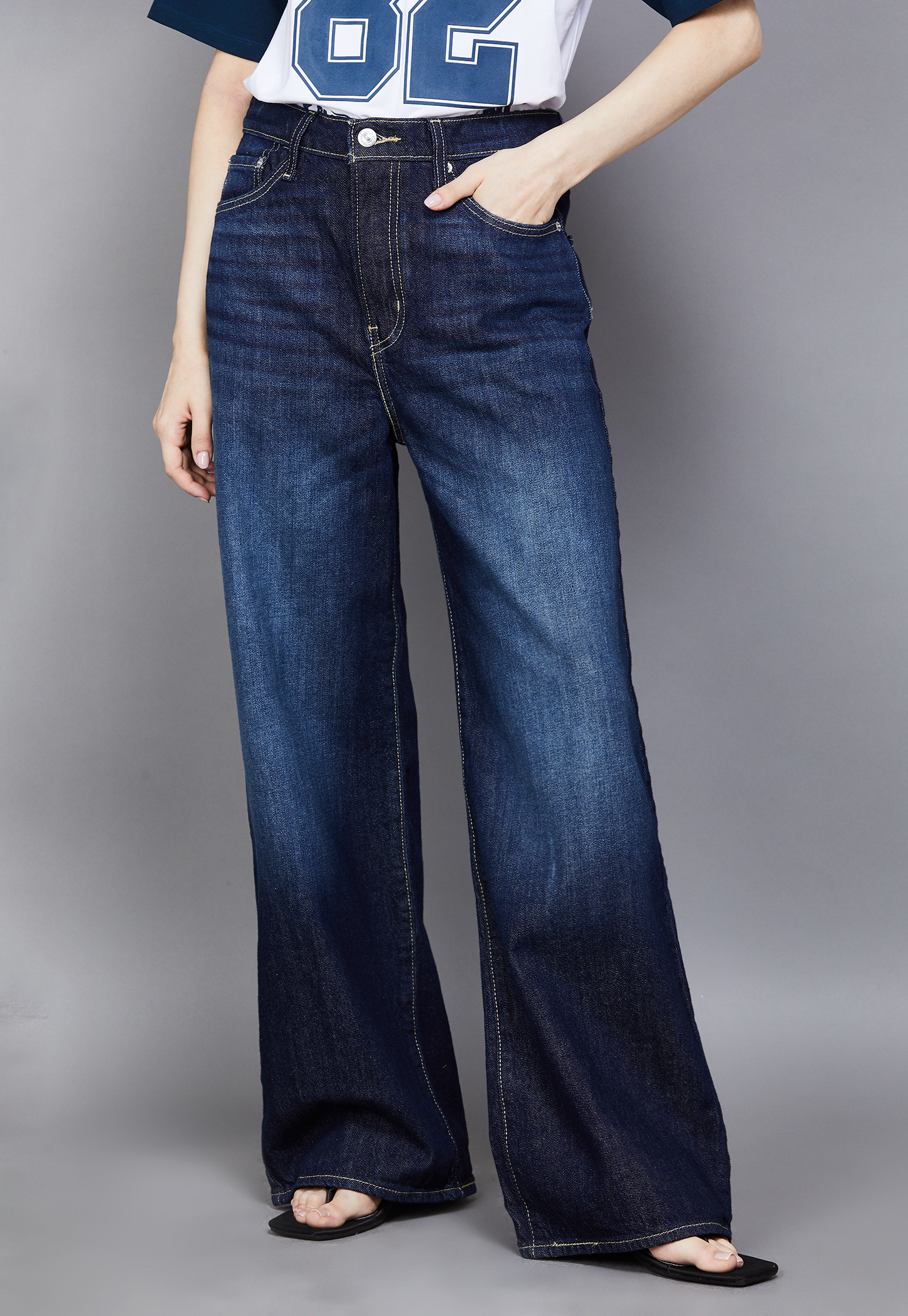 LEVI'S Solid Flared Jeans-picture-25