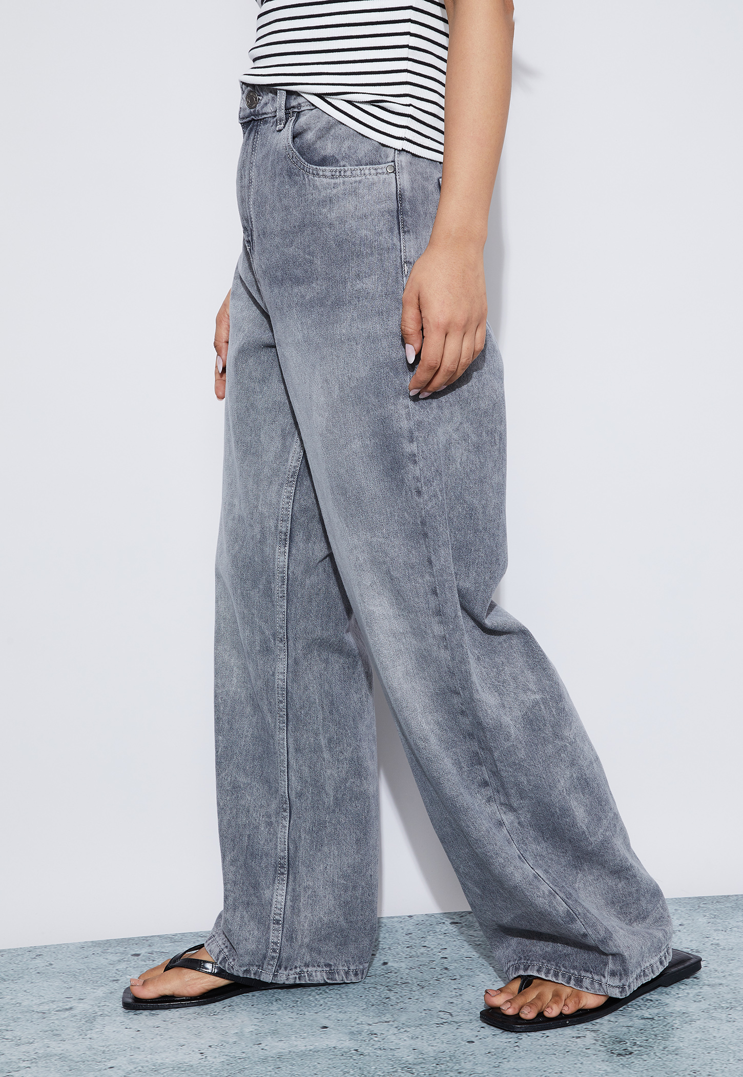 GINGER Solid High-Rise Jeans-picture-13