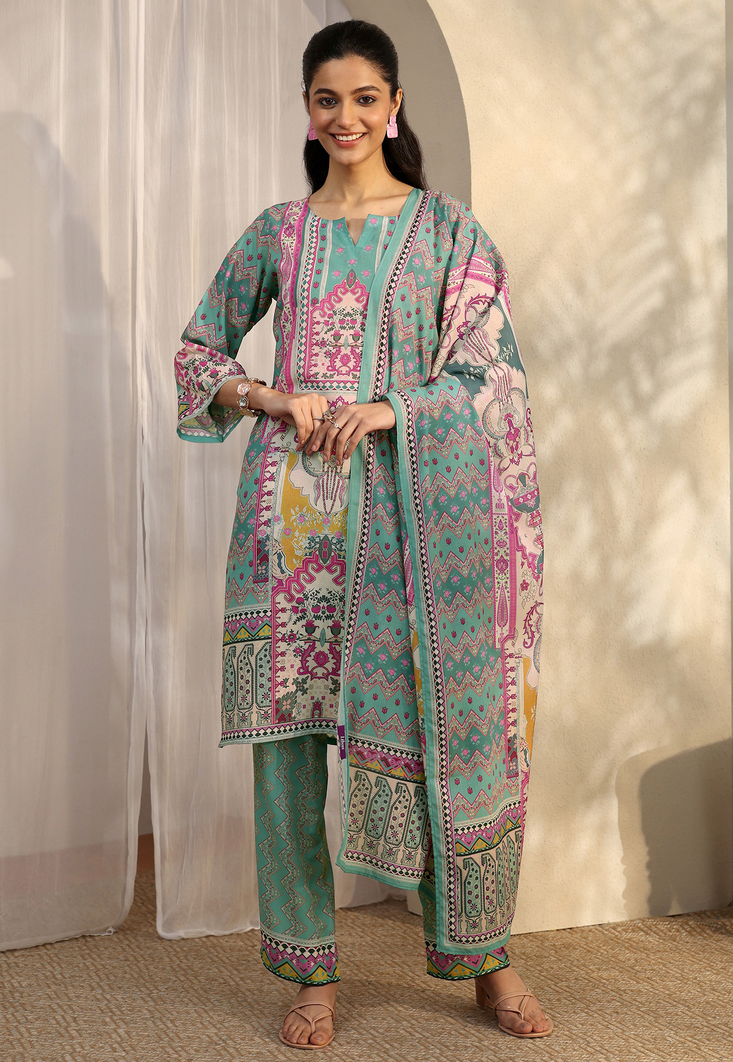 LIBAS Ethnic Motif Straight Kurta Set-picture-16