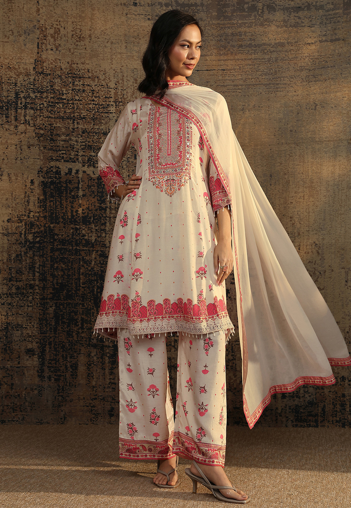 LIBAS Embroidered Kurta Set-picture-46