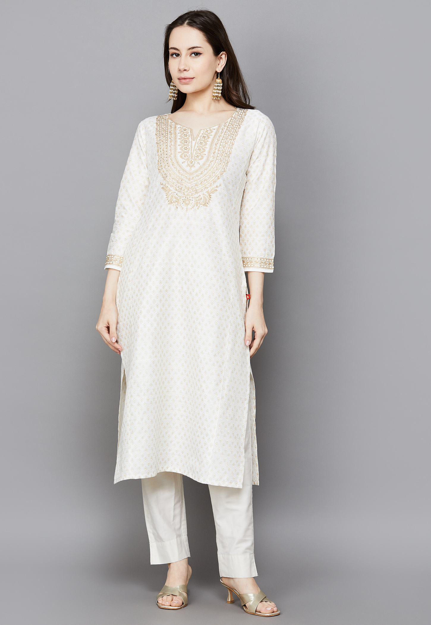 SPAN Embroidered Straight Kurta-picture-27