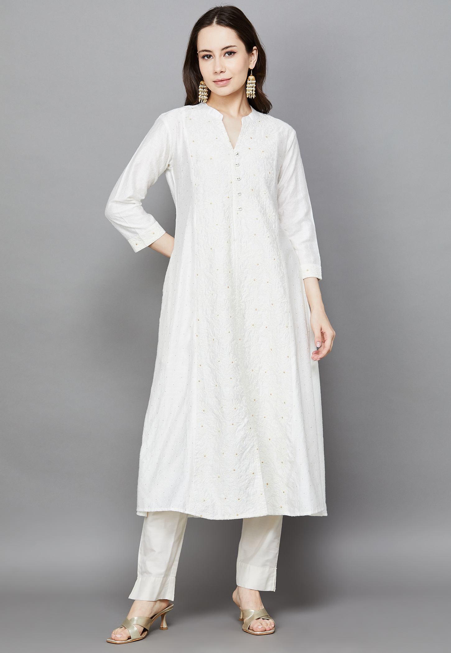 SPAN Embroidered Straight Kurta-picture-16