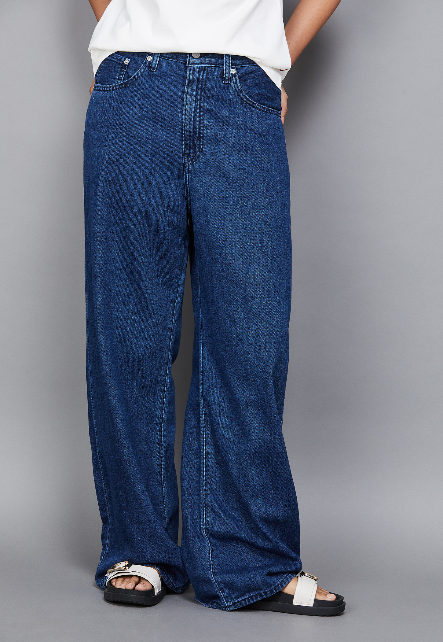 LEVI'S Solid Wide Leg Jeans-picture-19