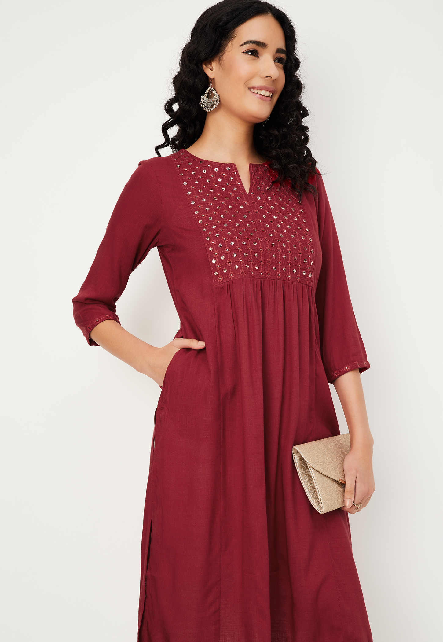 Women Sequinned Straight Kurta-image-4
