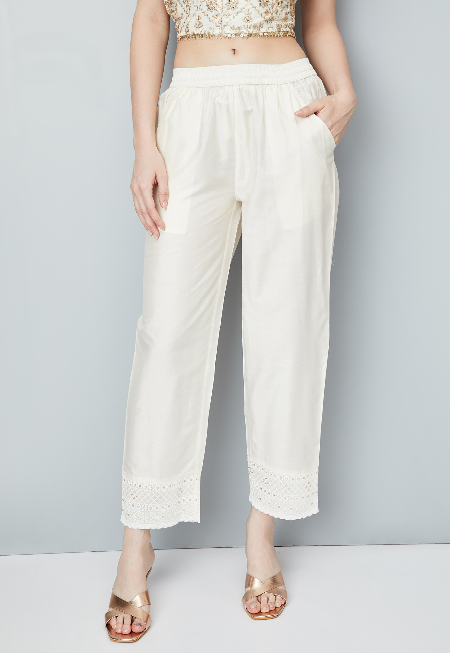 Women Embroidered Straight Pants-image-16