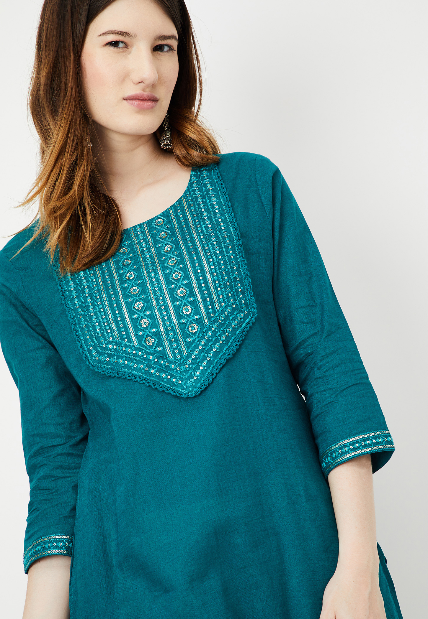 Women Embroidered Yoke Straight Kurta-image-5