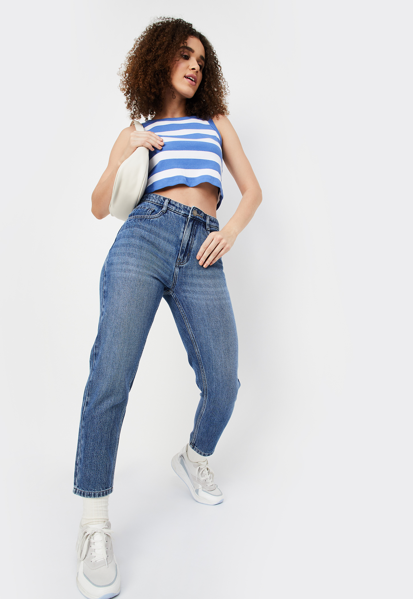 Women Mom Fit Washed Jeans-picture-22