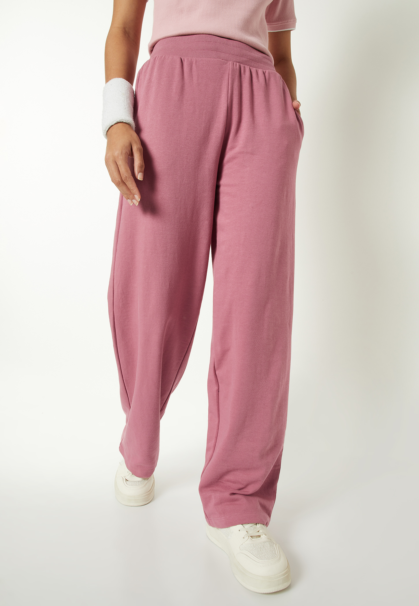 Women Solid Athleisure Track Pants