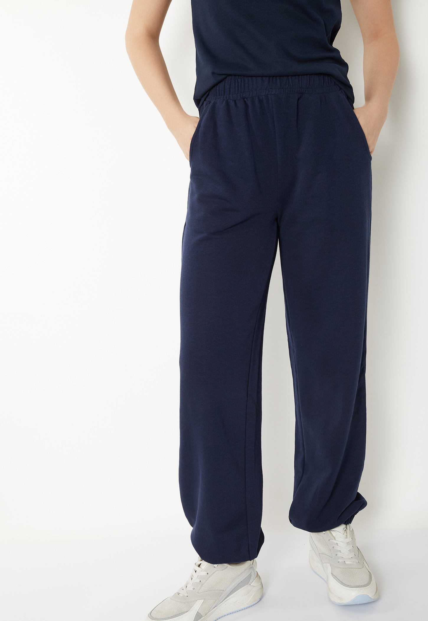 Women Solid Athleisure Joggers-picture-22