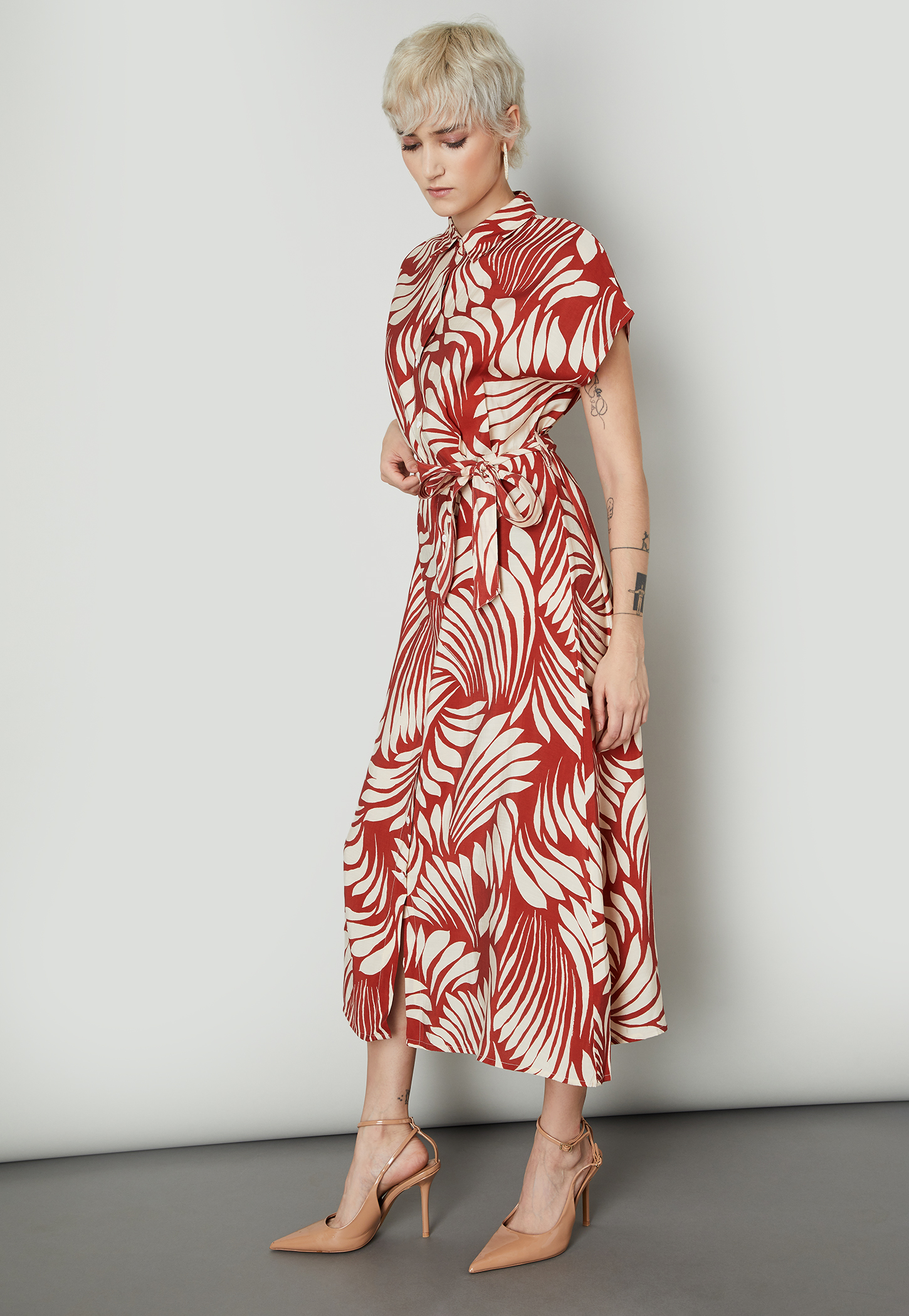Women Printed Shirt Style Dress with Belt-picture-15