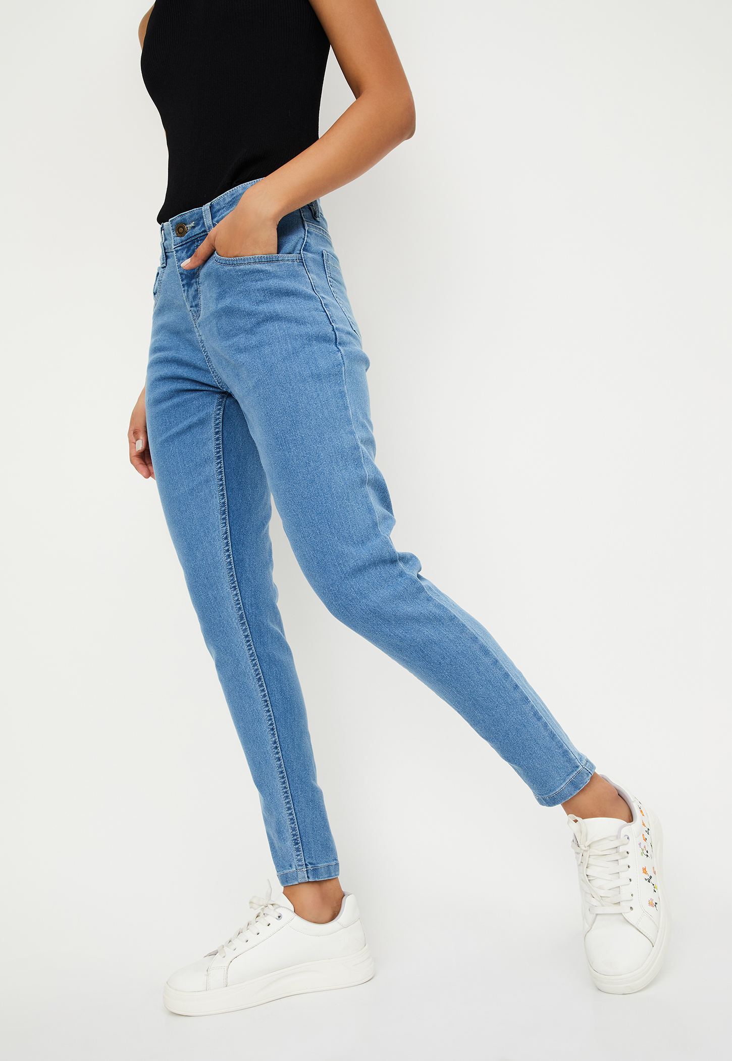 Women Washed Skinny Fit Jeans