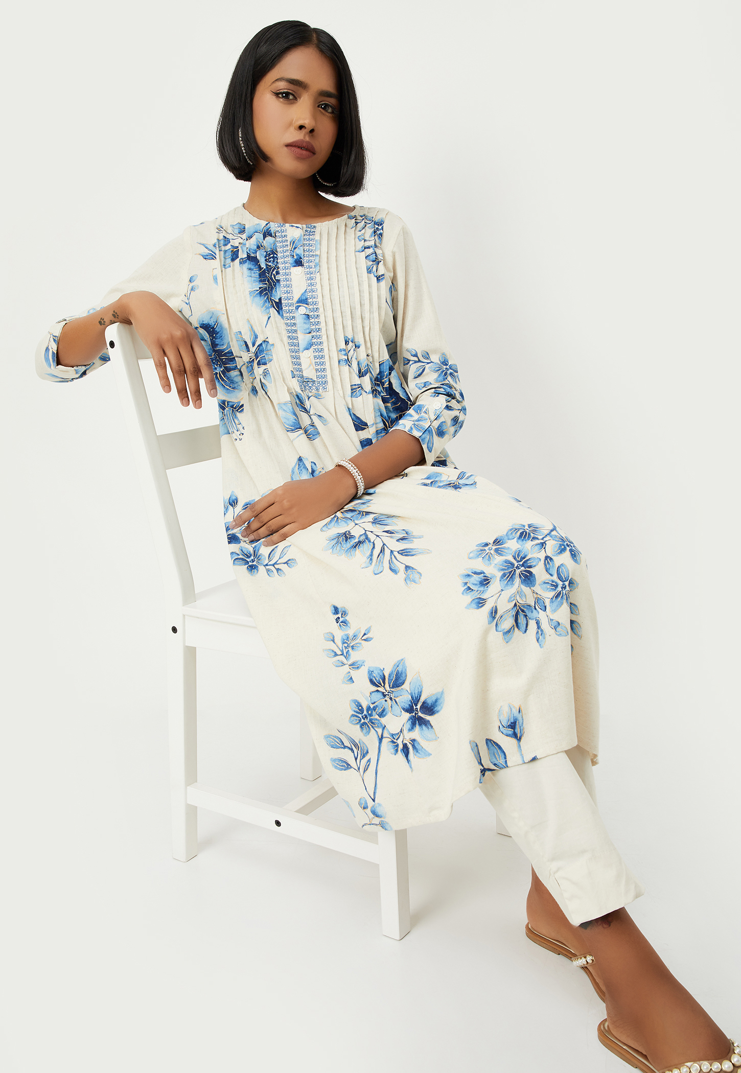 Women Floral Print A-line Kurta-picture-10