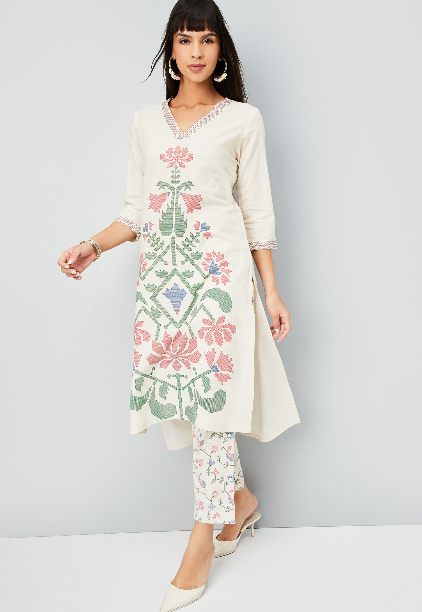 Women Floral Print Straight Kurta Set-picture-29