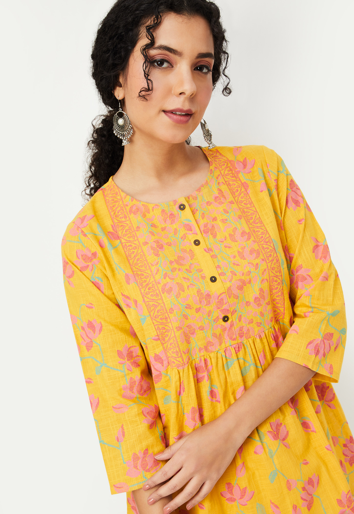 Women Floral Print A-line Kurti-picture-23