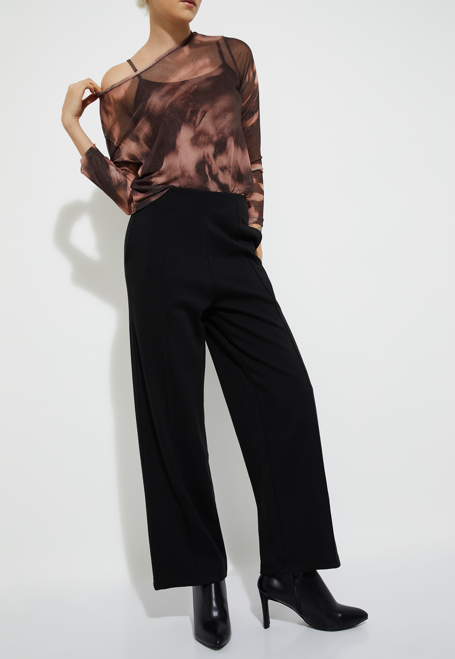 ALAYA F x URB_N Textured Wide Leg Trousers-picture-11