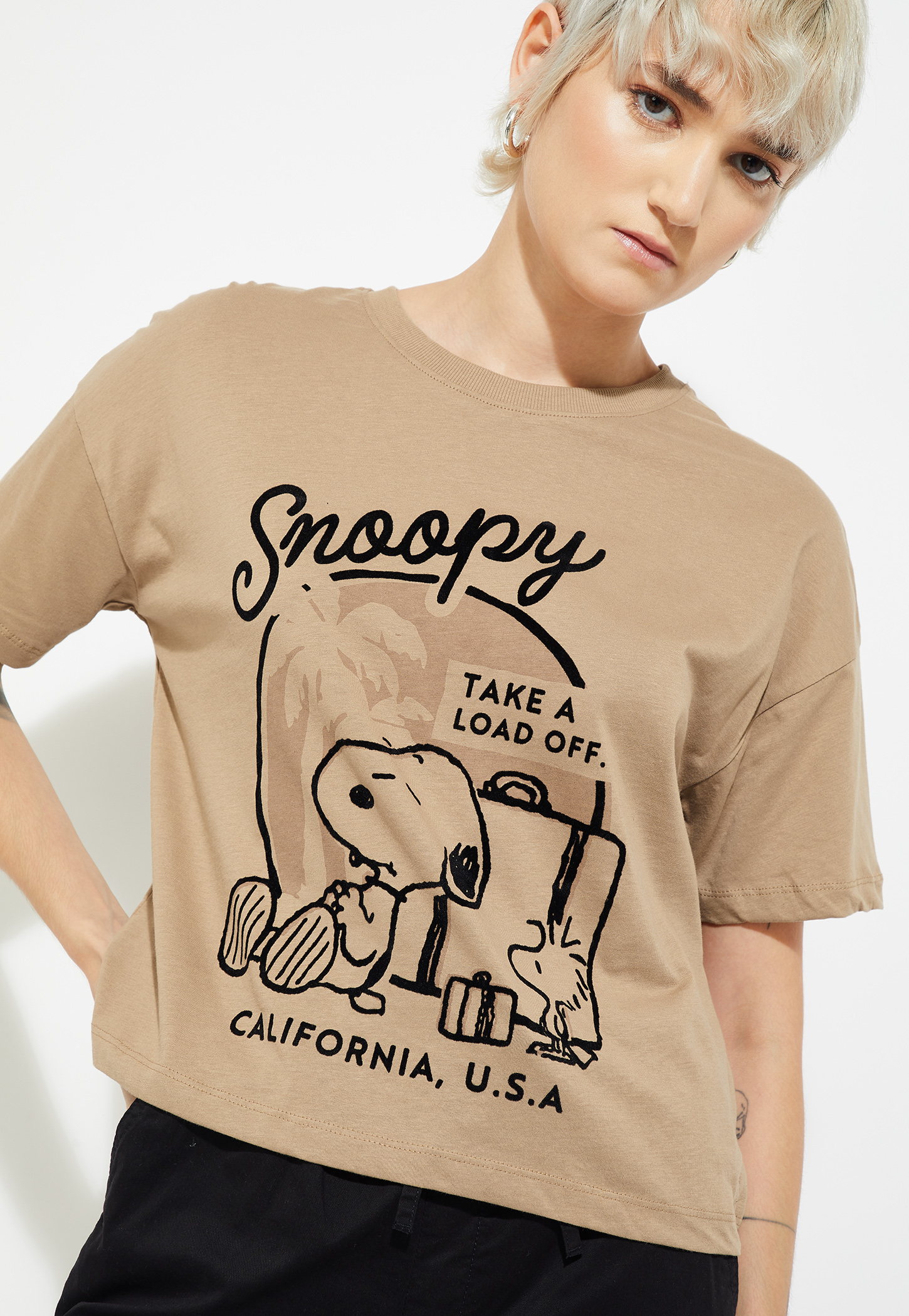 ALAYA F x URB_N Women Snoopy Print Boxy Fit T-shirt-picture-21