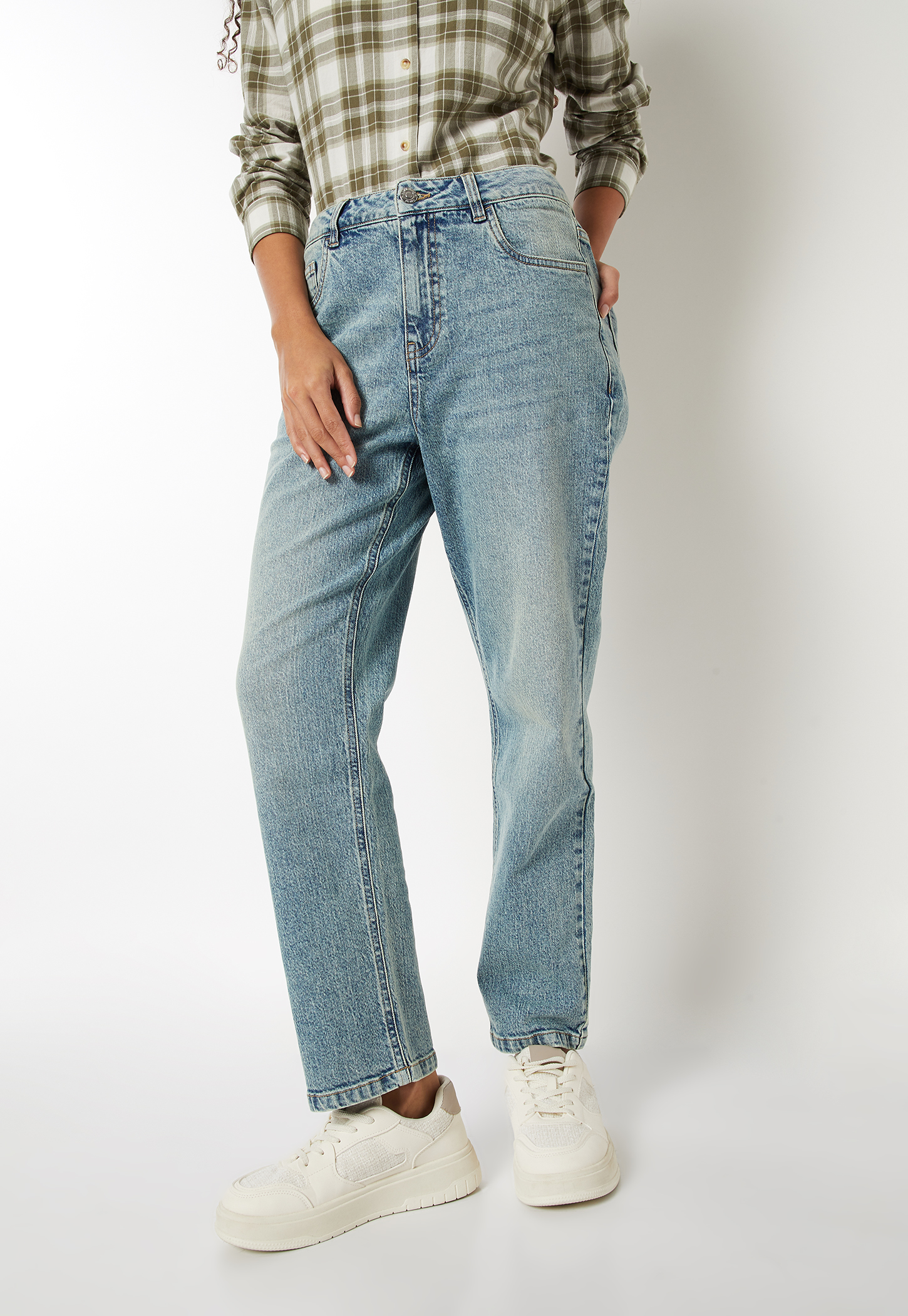 Women Washed Straight Fit Jeans-picture-40